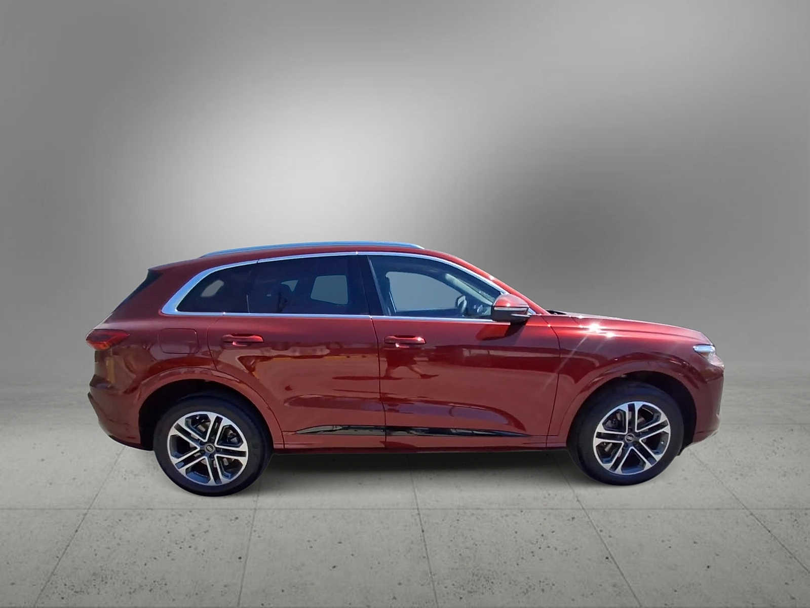 Thumbnail: 2025 Audi Q5 - 9