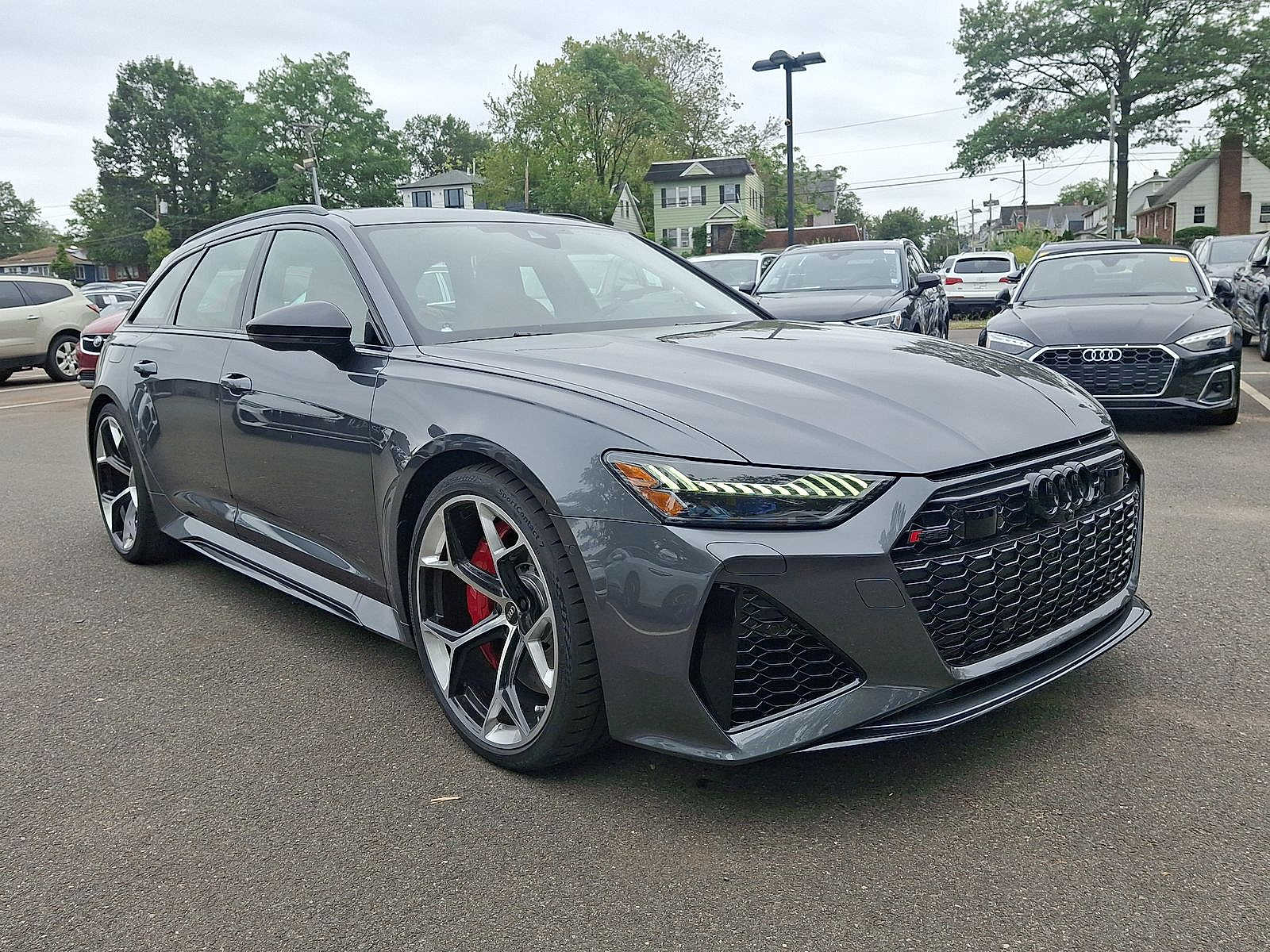 Thumbnail: 2025 Audi RS 6 - 10