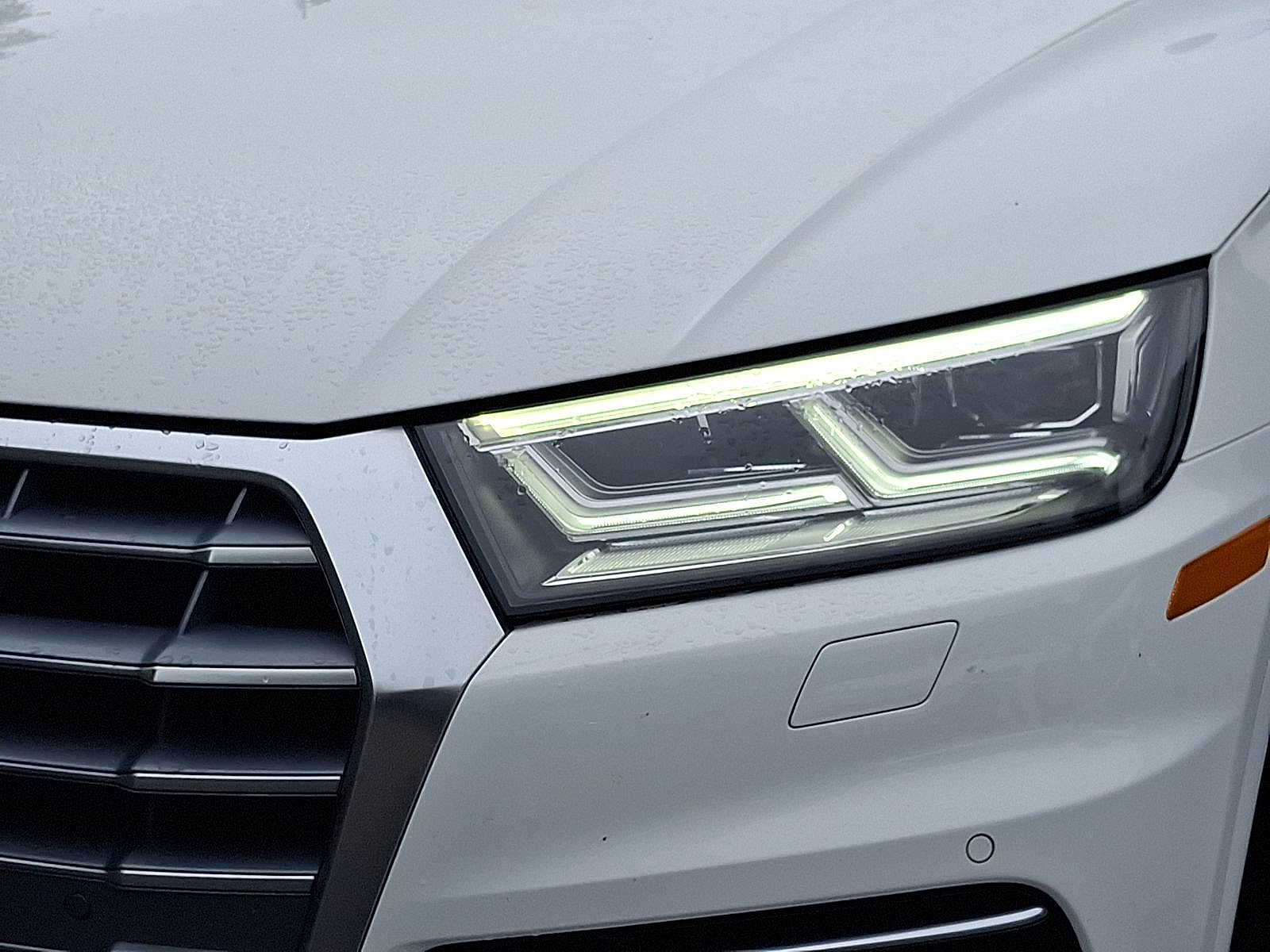 2018 Audi Q5 e Premium Plus 28