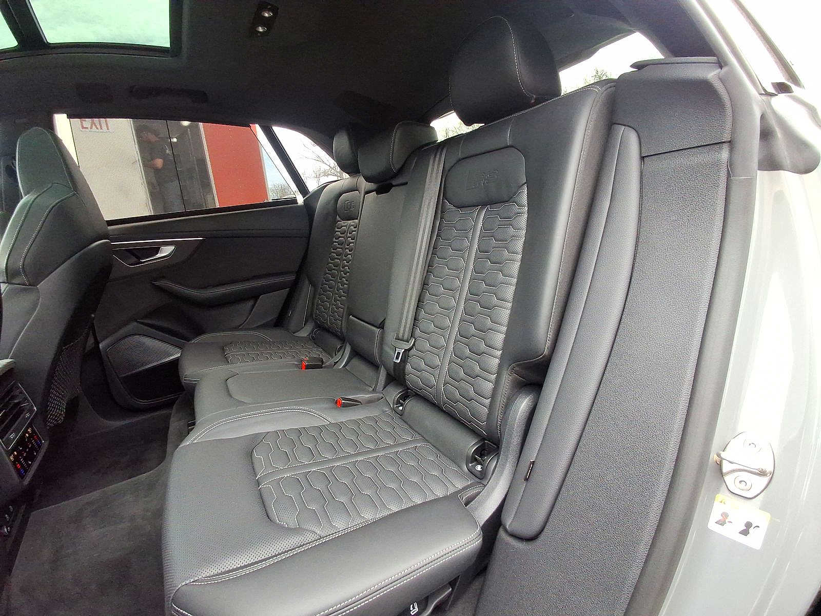 Thumbnail: 2024 Audi RS Q8 - 20