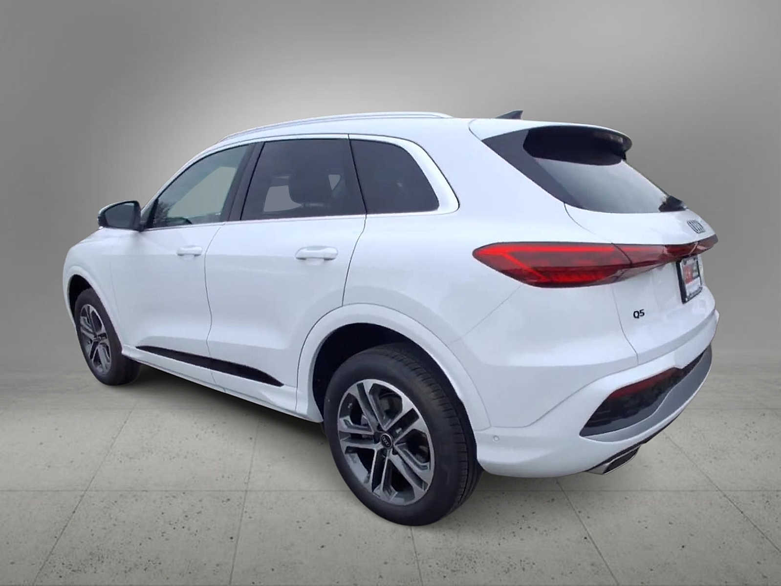 Thumbnail: 2026 Audi Q5 - 6