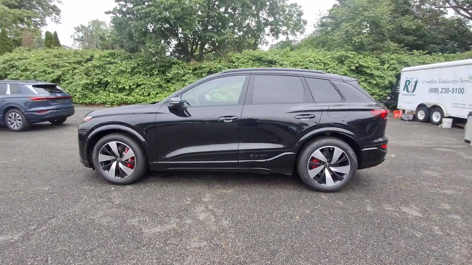 Thumbnail: 2025 Audi SQ6 e-tron - 5