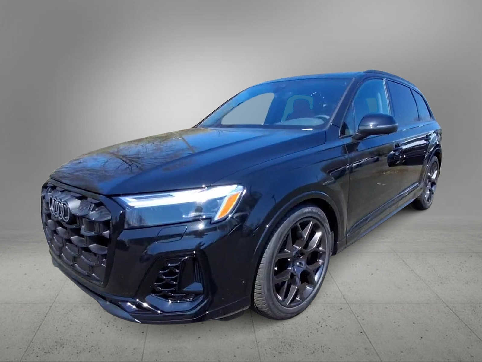 Thumbnail: 2026 Audi SQ7 - 4