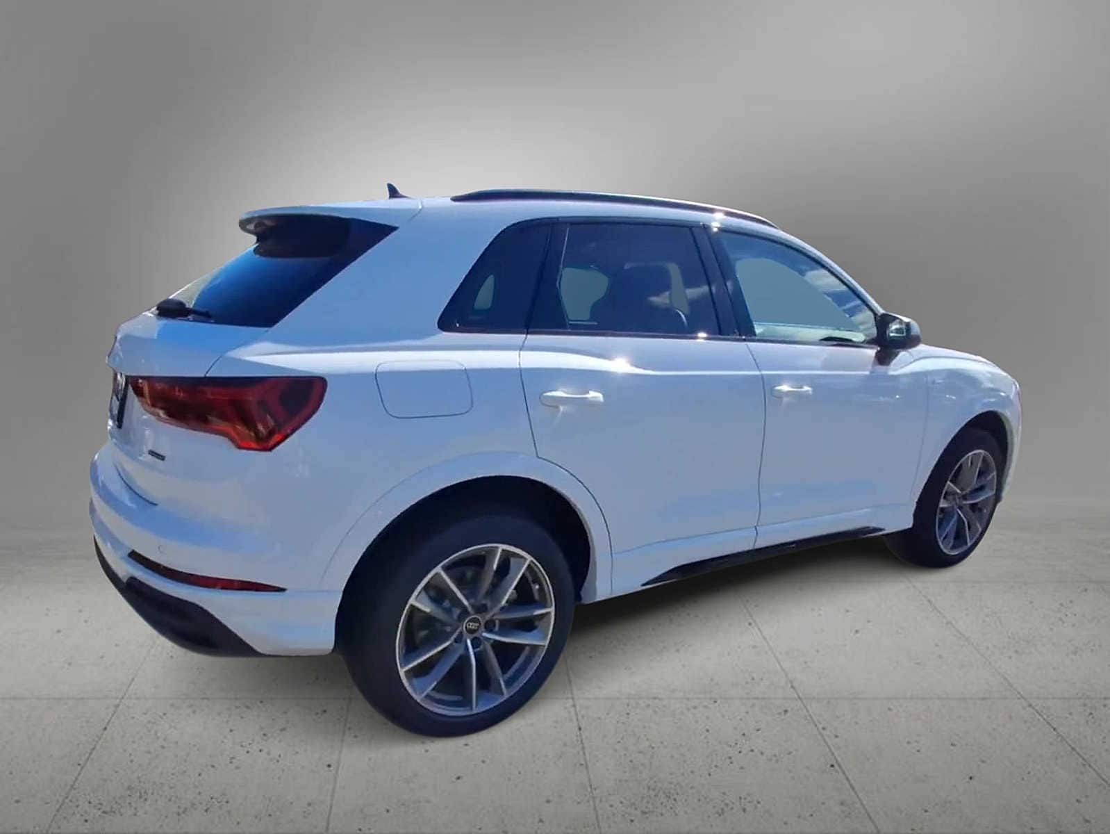 Thumbnail: 2025 Audi Q3 - 8