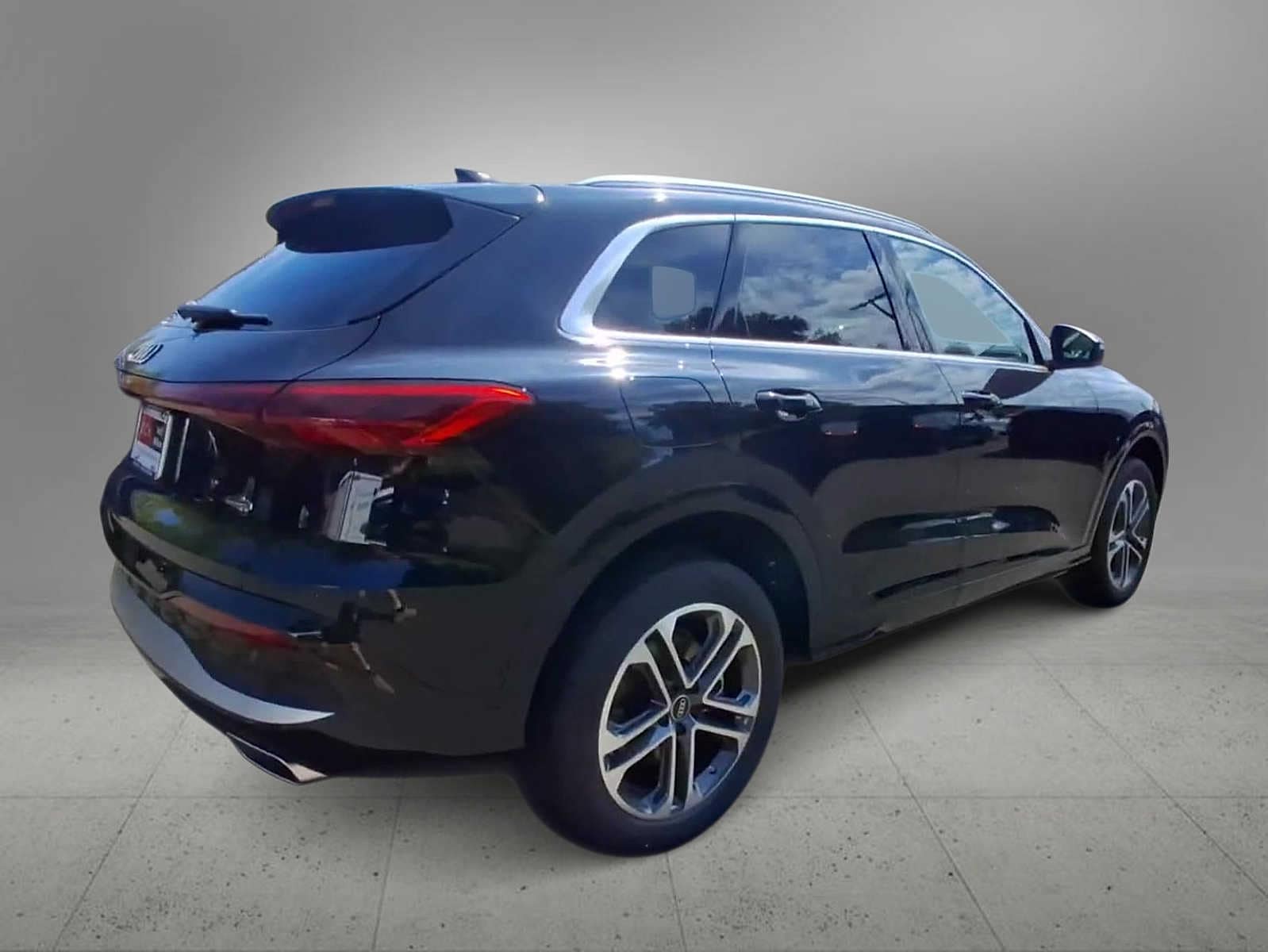 Thumbnail: 2025 Audi Q5 - 8