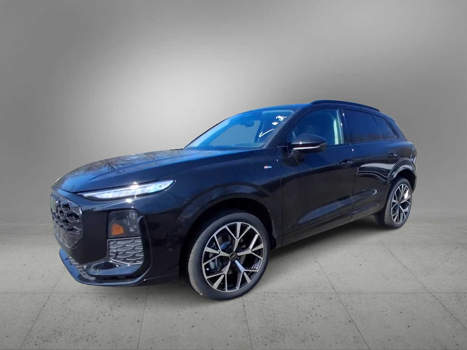 Thumbnail: 2026 Audi Q3 - 4