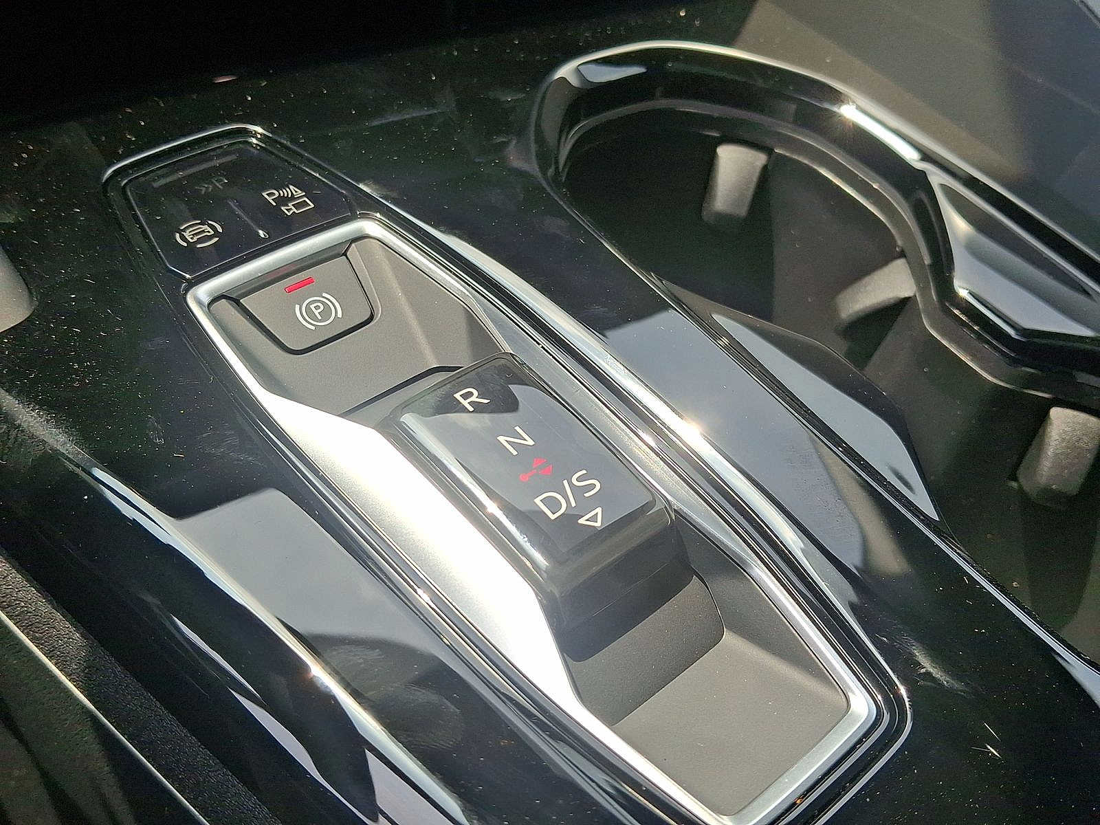 Thumbnail: 2025 Audi Q5 - 14