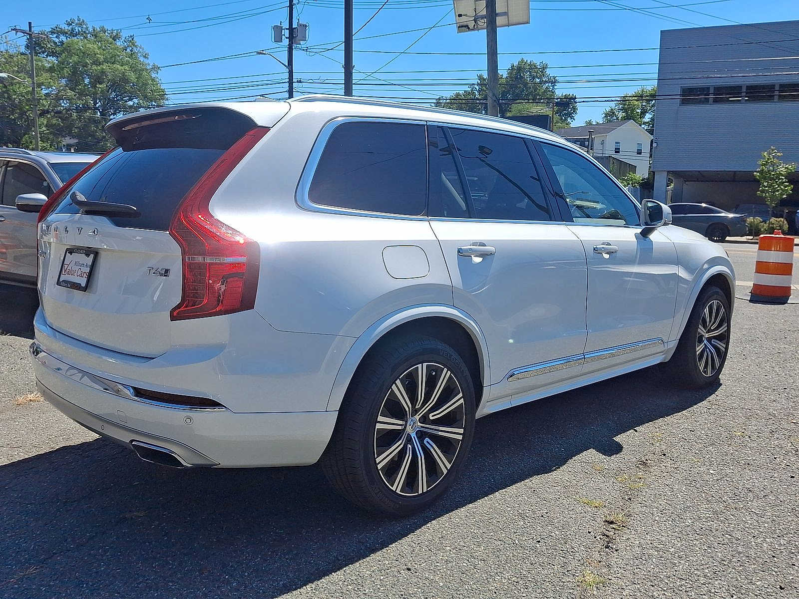 Thumbnail: 2020 Volvo XC90 - 23