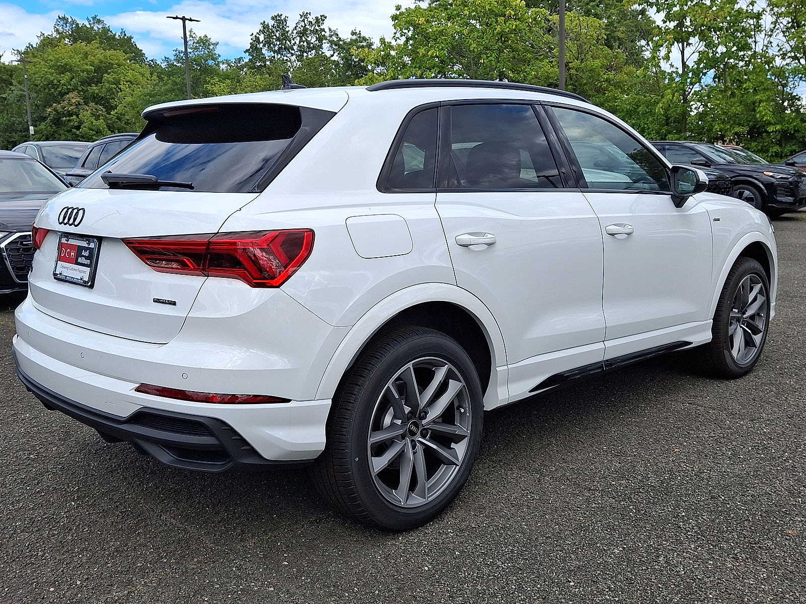 Thumbnail: 2025 Audi Q3 - 12