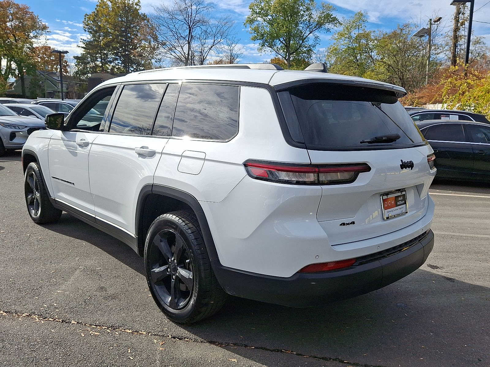 Thumbnail: 2023 Jeep Grand Cherokee - 22