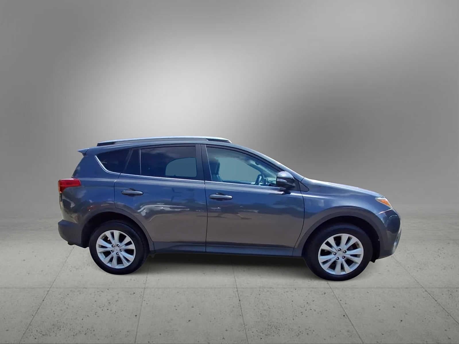 Thumbnail: 2013 Toyota RAV4 - 9