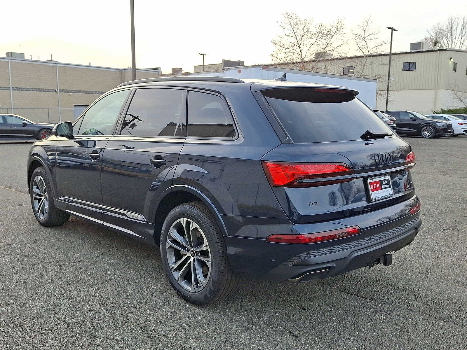 Thumbnail: 2026 Audi Q7 - 12