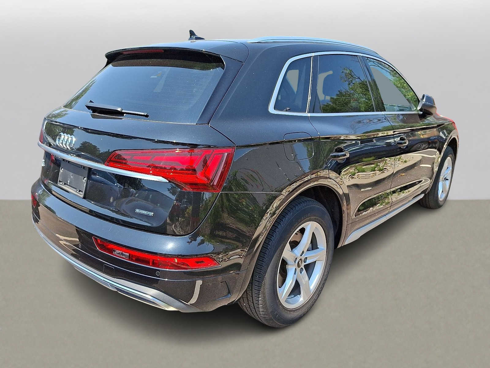 Thumbnail: 2022 Audi Q5 - 3