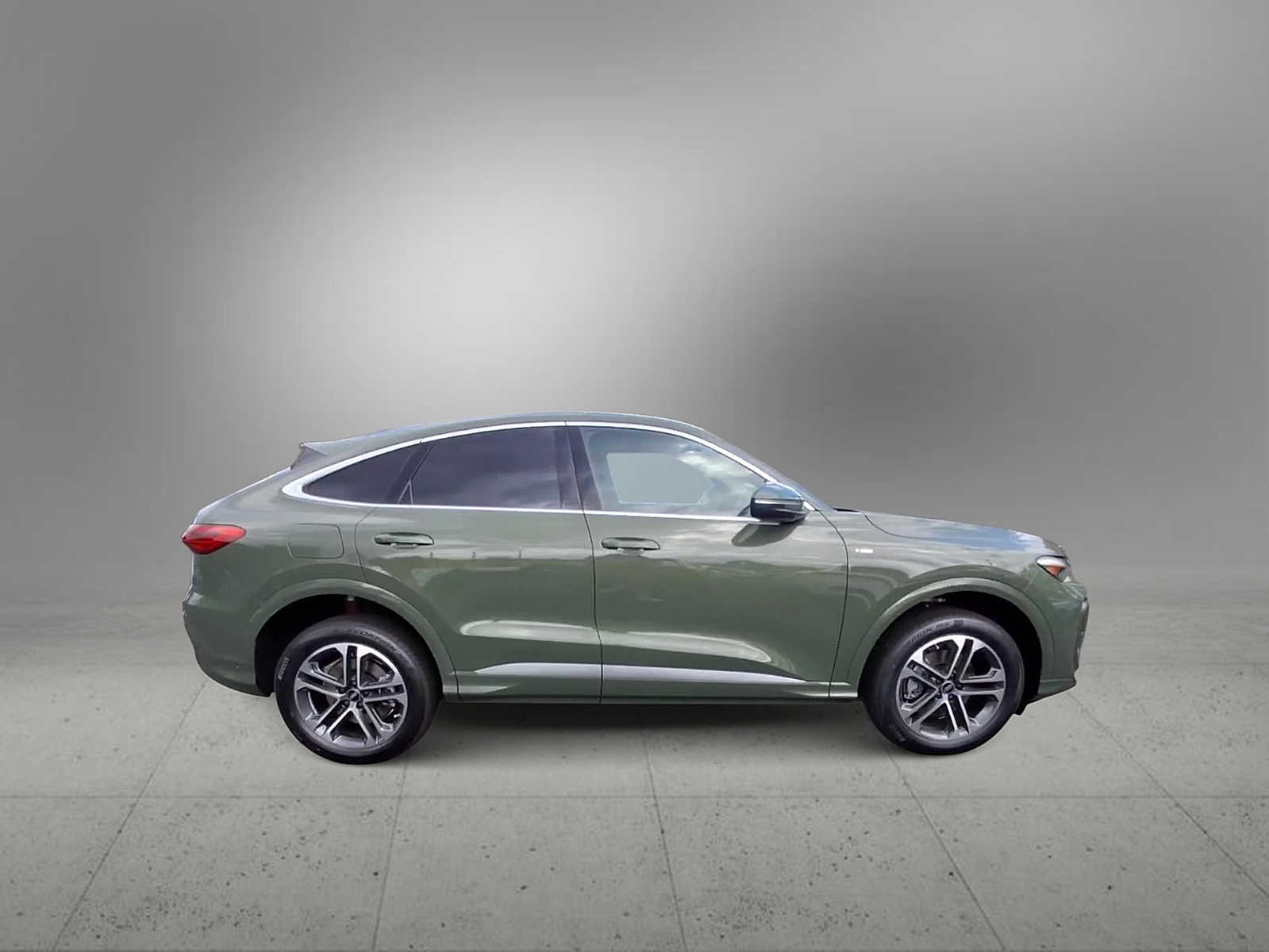 Thumbnail: 2025 Audi Q5 - 9