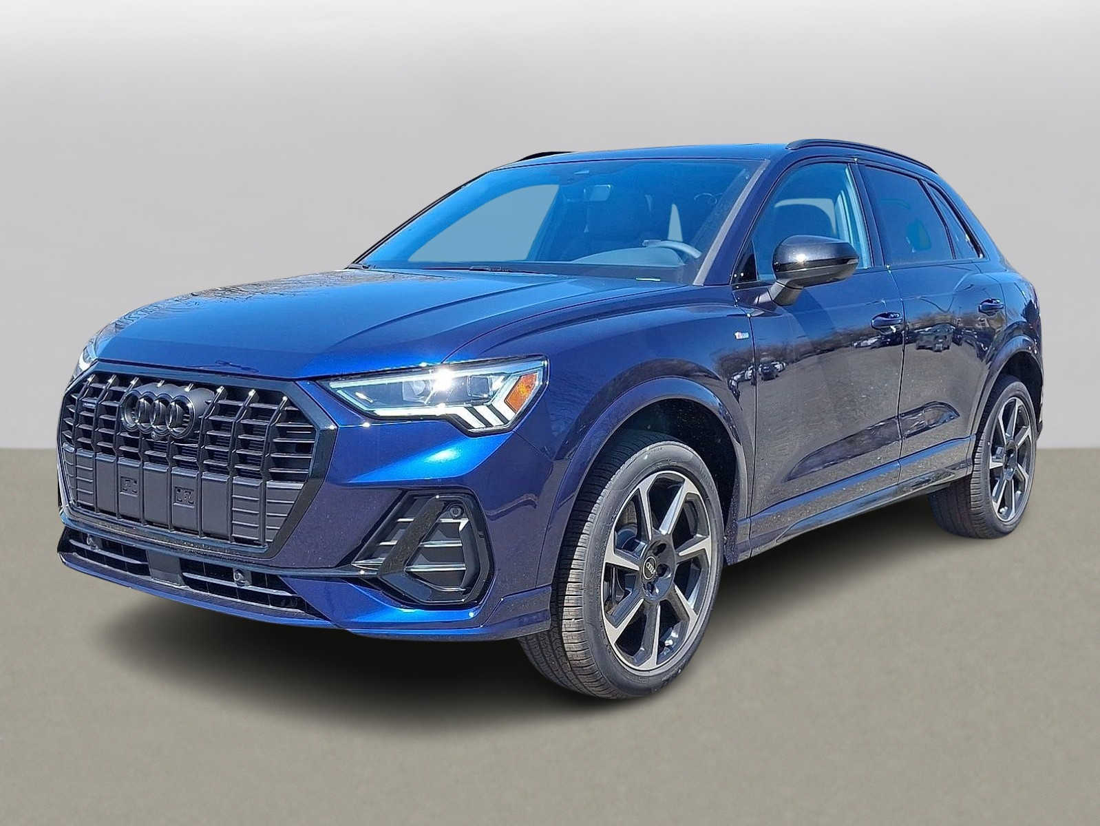 2025 Audi Q3 Premium Plus -
                  Maplewood, NJ