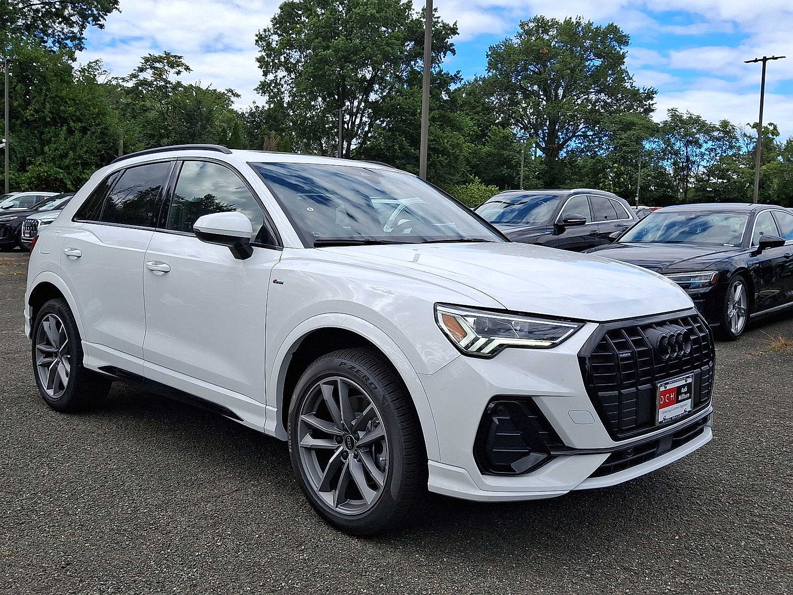 Thumbnail: 2025 Audi Q3 - 10