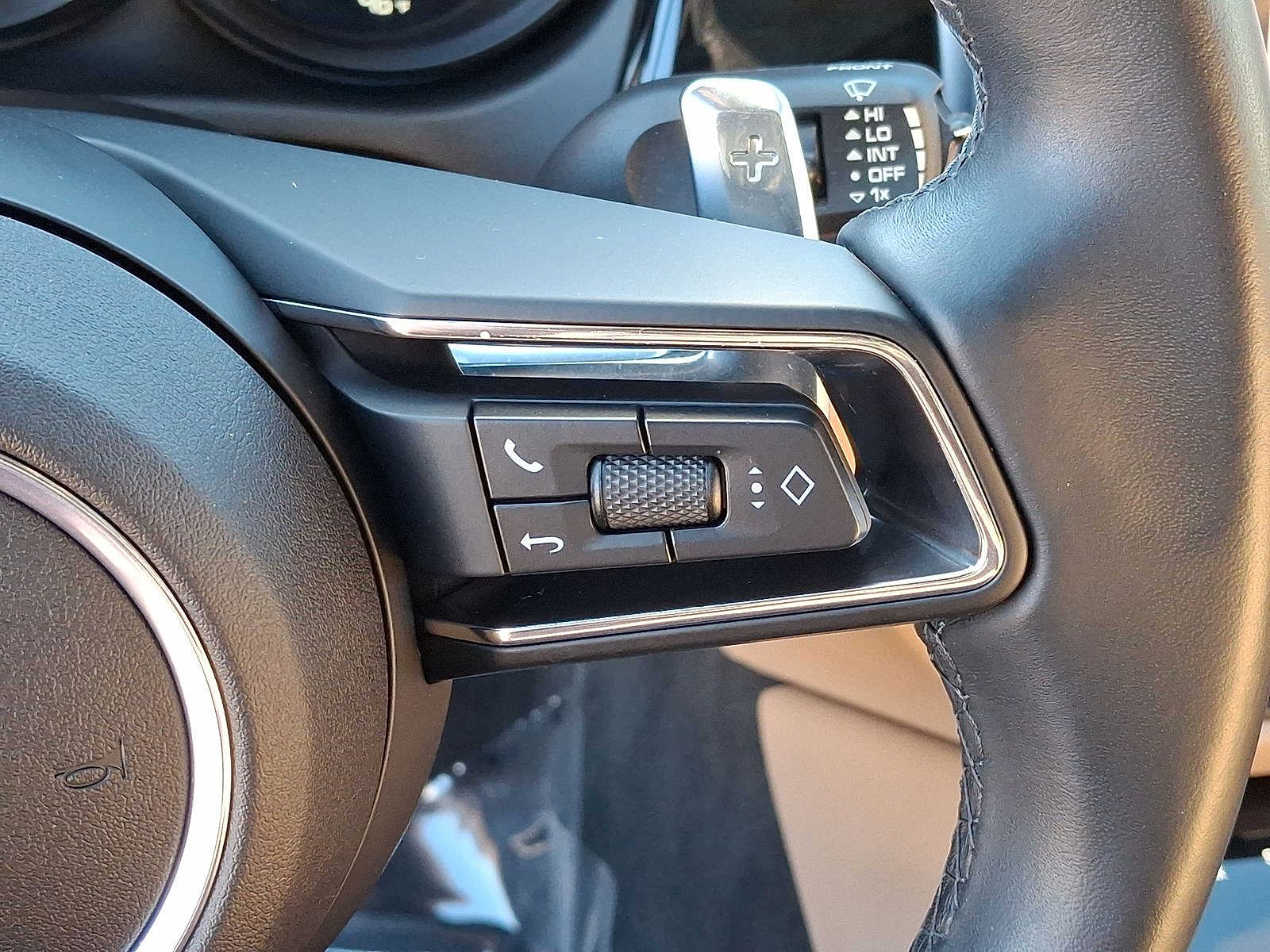 Thumbnail: 2024 Porsche Macan - 18