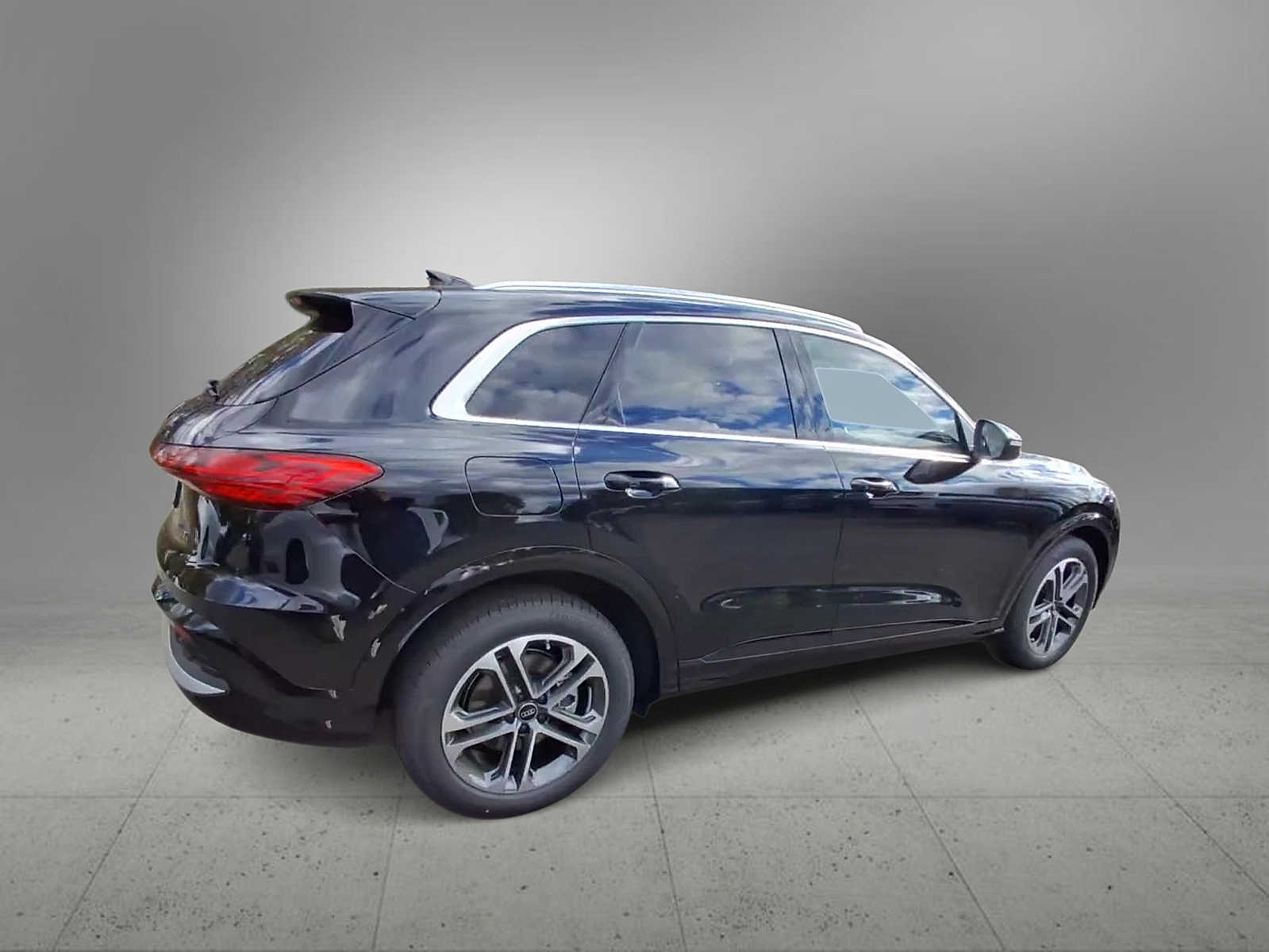 Thumbnail: 2025 Audi Q5 - 8