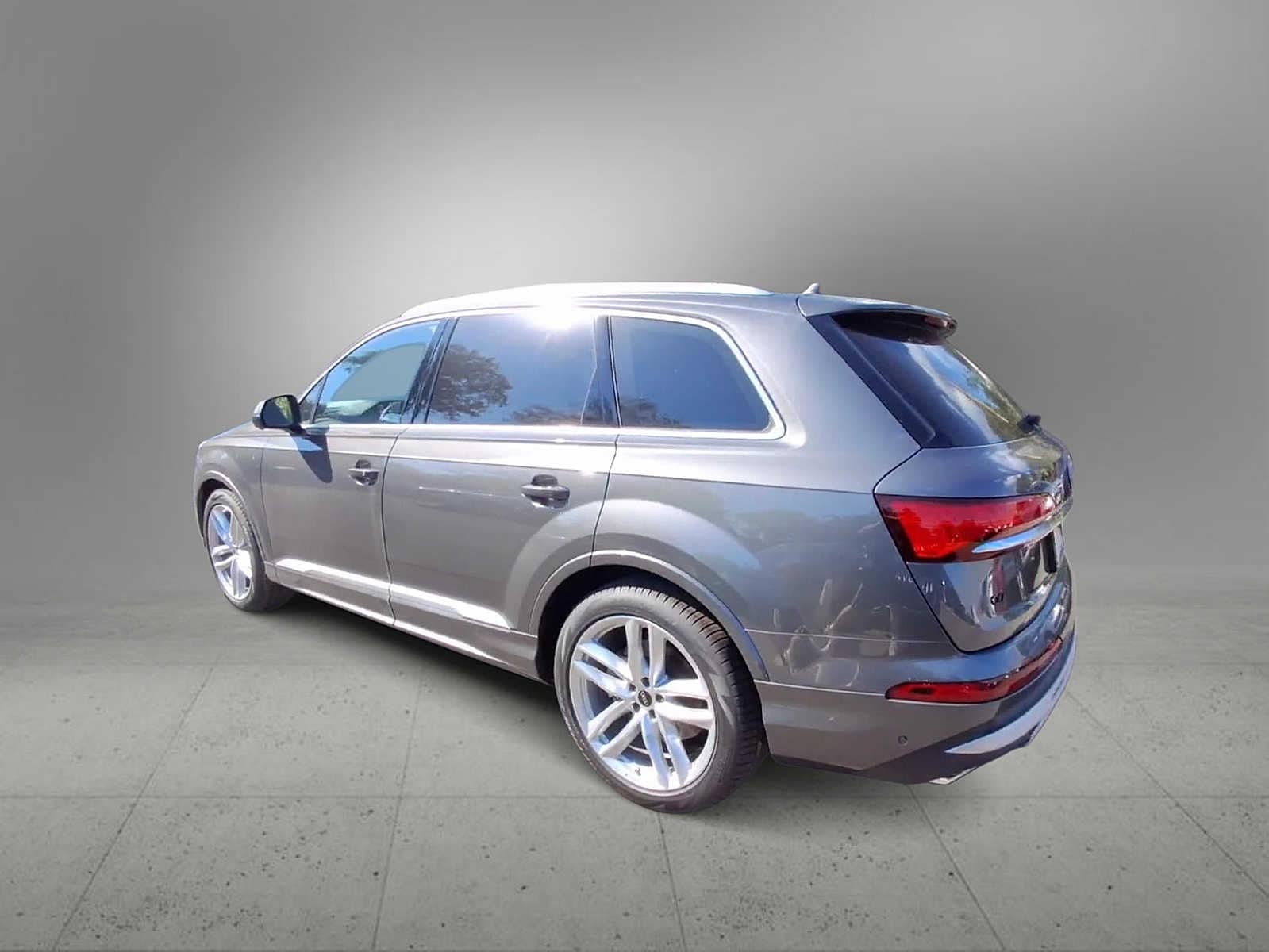 Thumbnail: 2025 Audi Q7 - 6
