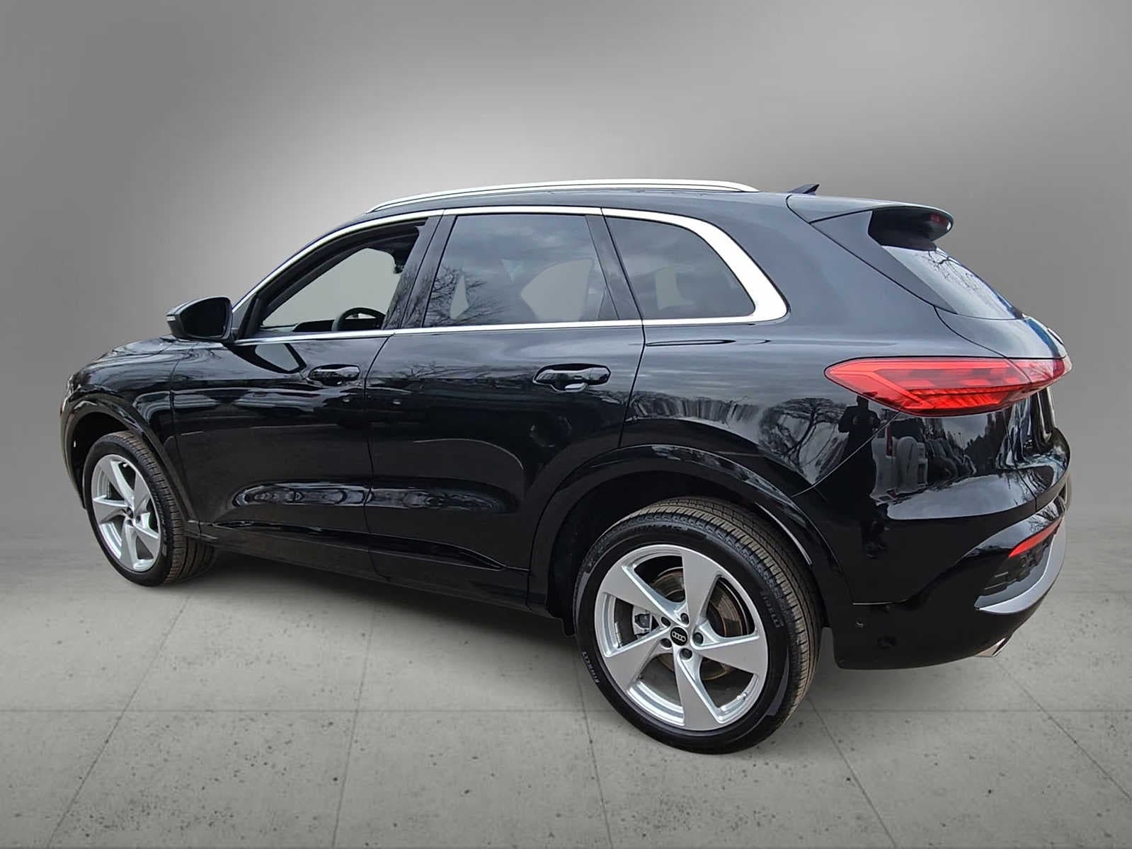 Thumbnail: 2025 Audi Q5 - 6