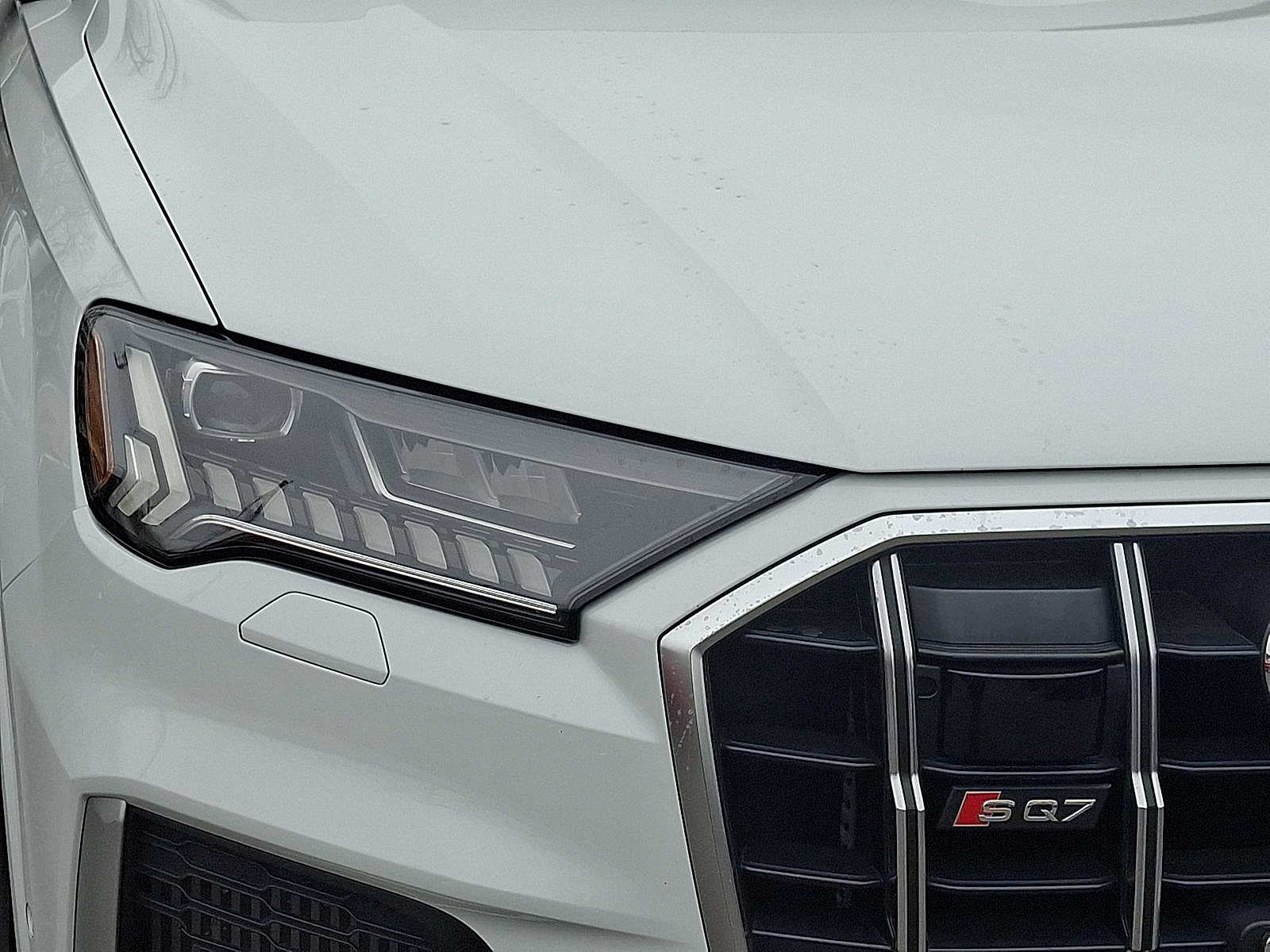 Thumbnail: 2022 Audi SQ7 - 28