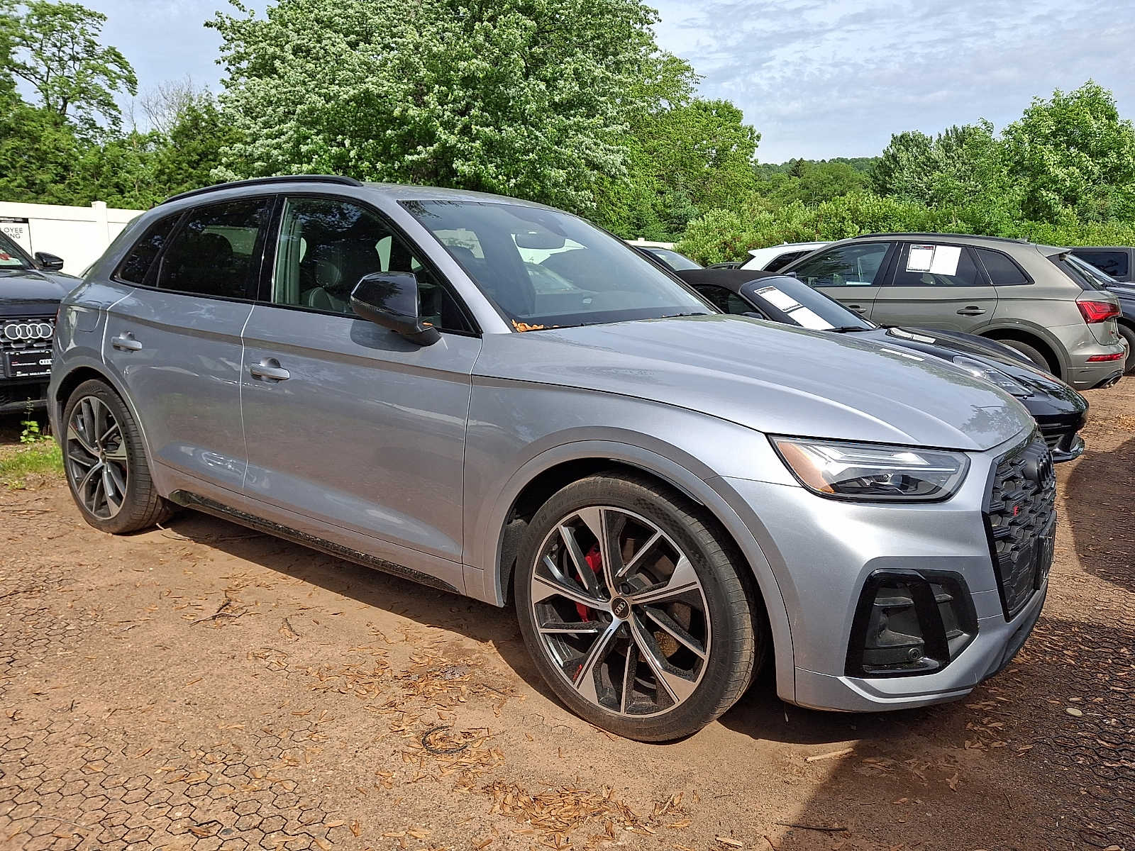Thumbnail: 2023 Audi SQ5 - 2