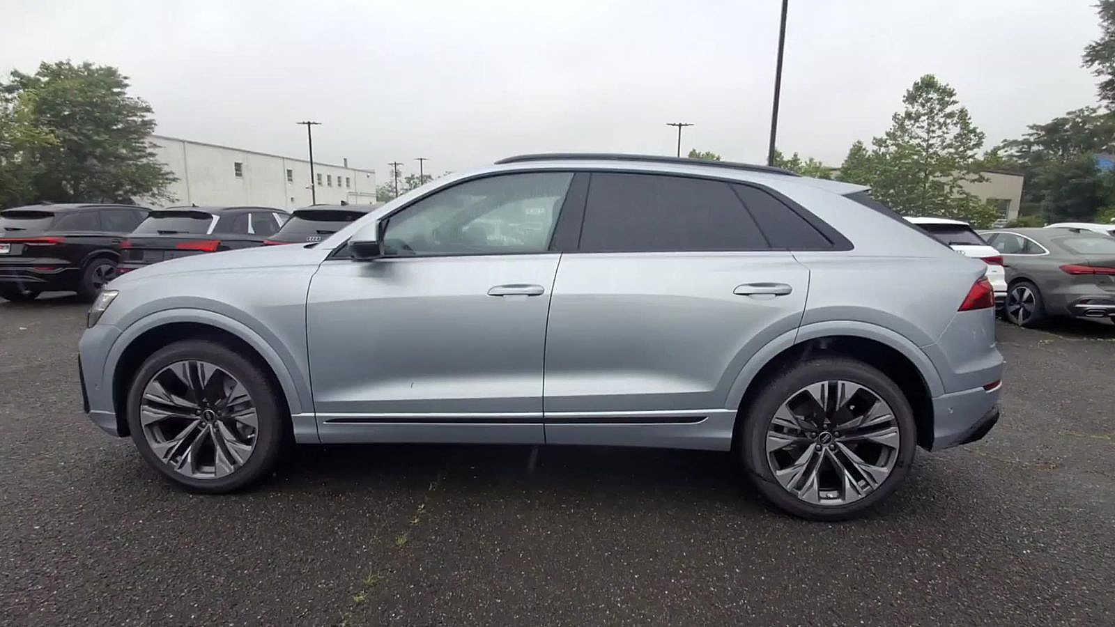 Thumbnail: 2025 Audi Q8 - 5