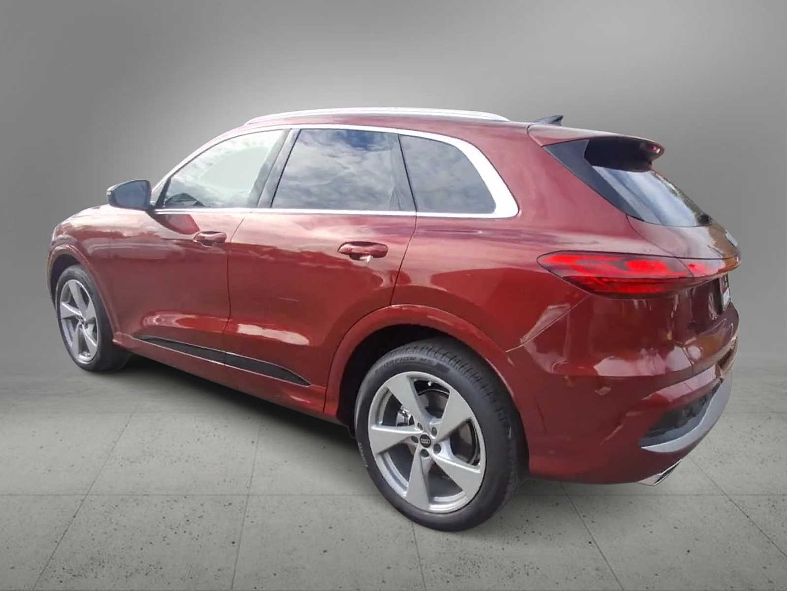 Thumbnail: 2025 Audi Q5 - 6