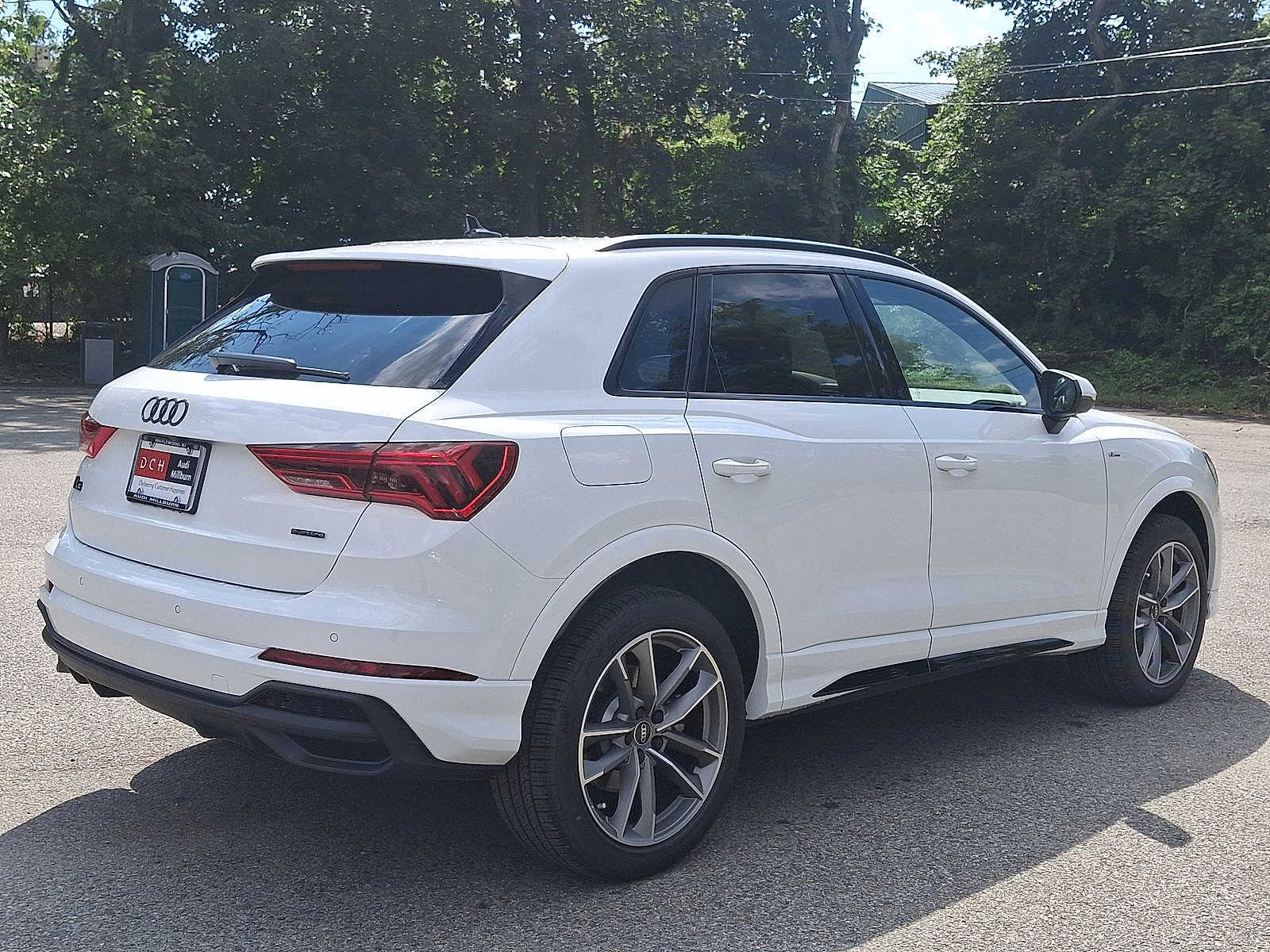 Thumbnail: 2025 Audi Q3 - 12