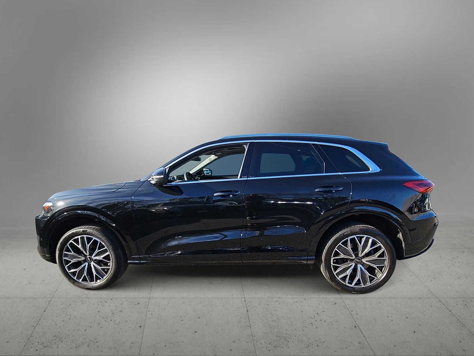 Thumbnail: 2025 Audi Q5 - 5