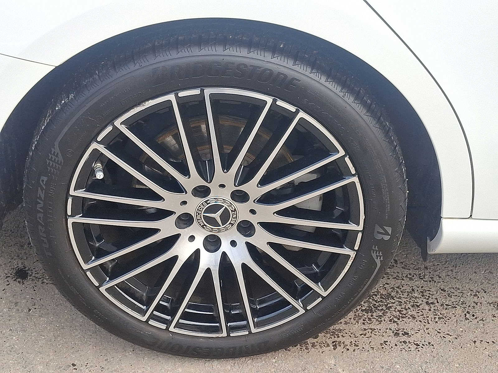 Thumbnail: 2023 Mercedes-Benz C-Class - 27