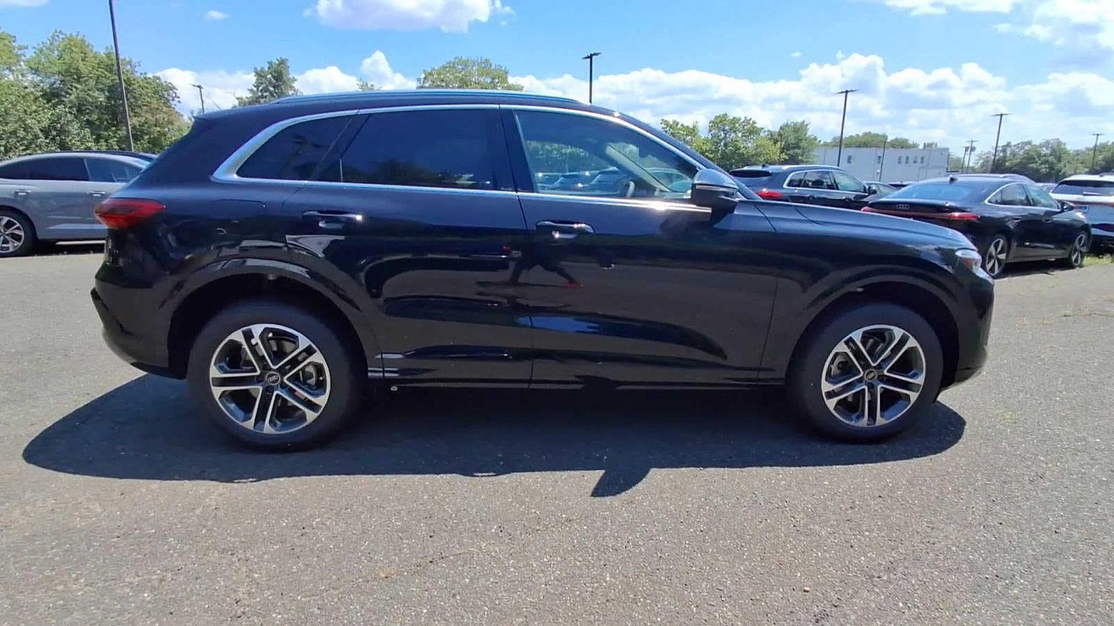 Thumbnail: 2025 Audi Q5 - 5