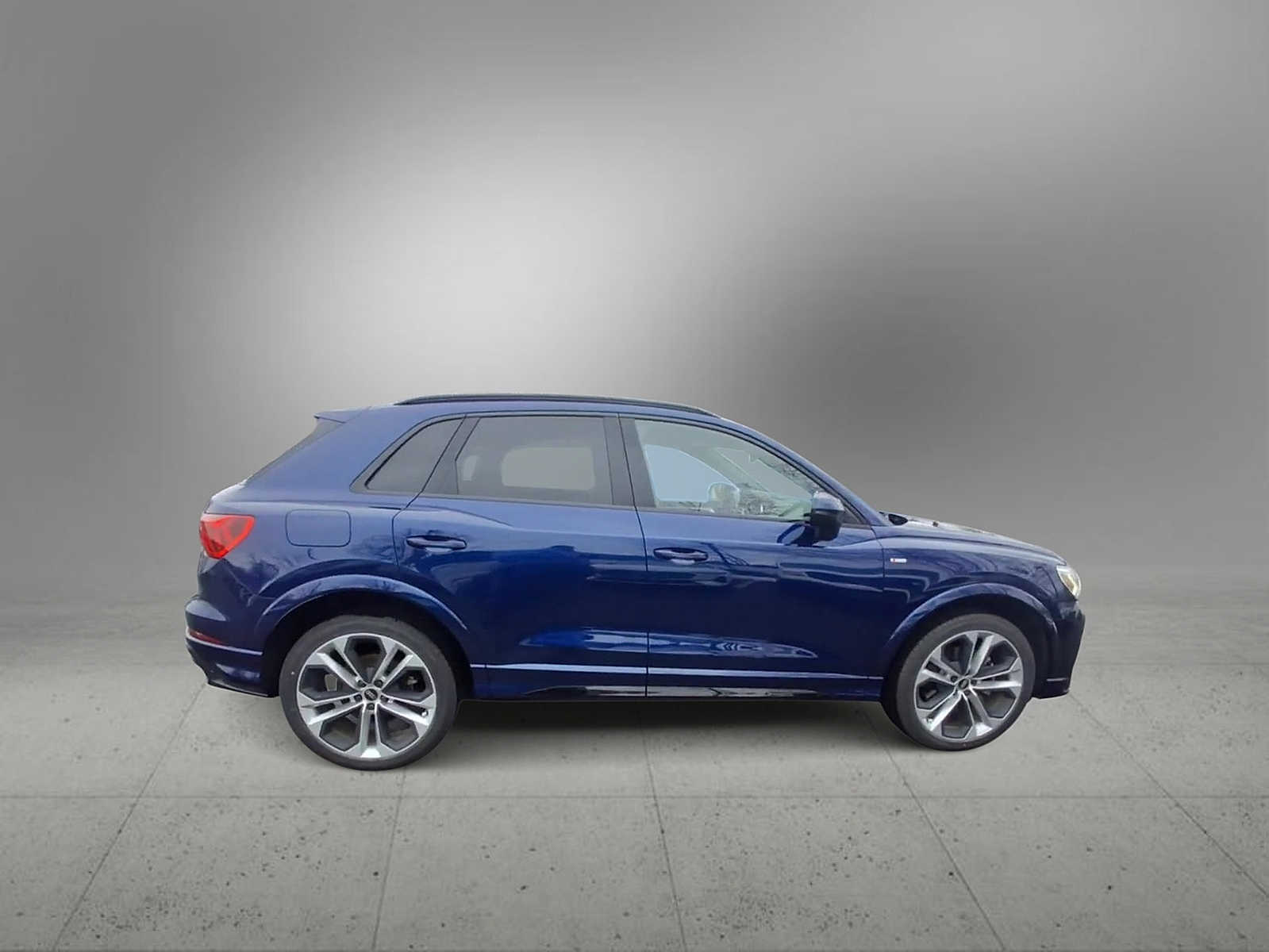 Thumbnail: 2022 Audi Q3 - 8