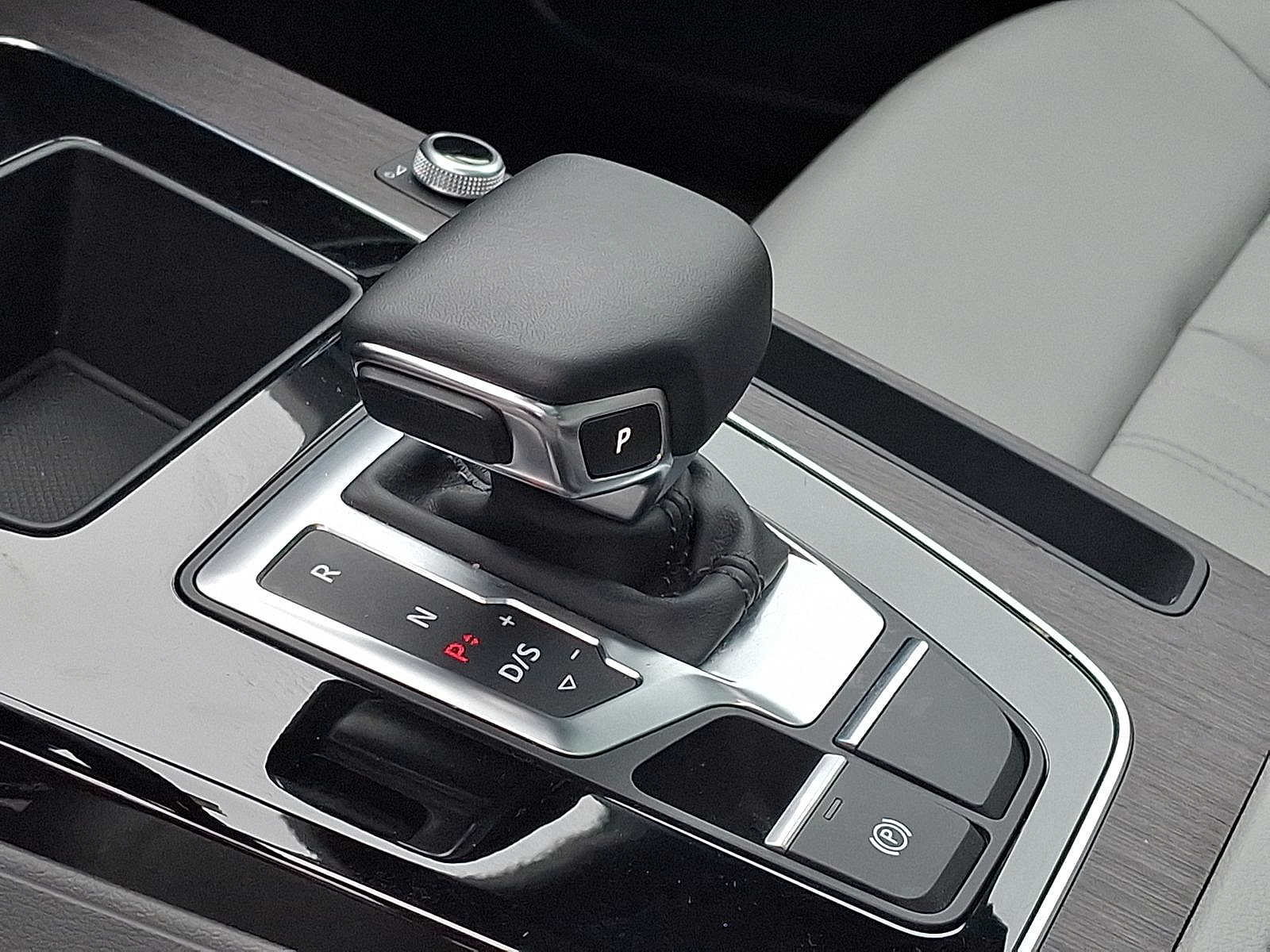 Thumbnail: 2023 Audi Q5 - 12