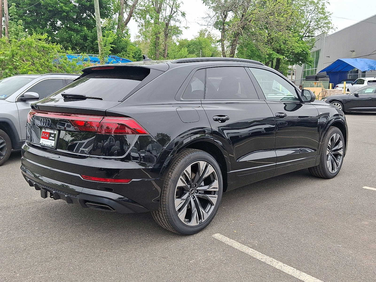 Thumbnail: 2026 Audi Q8 - 11