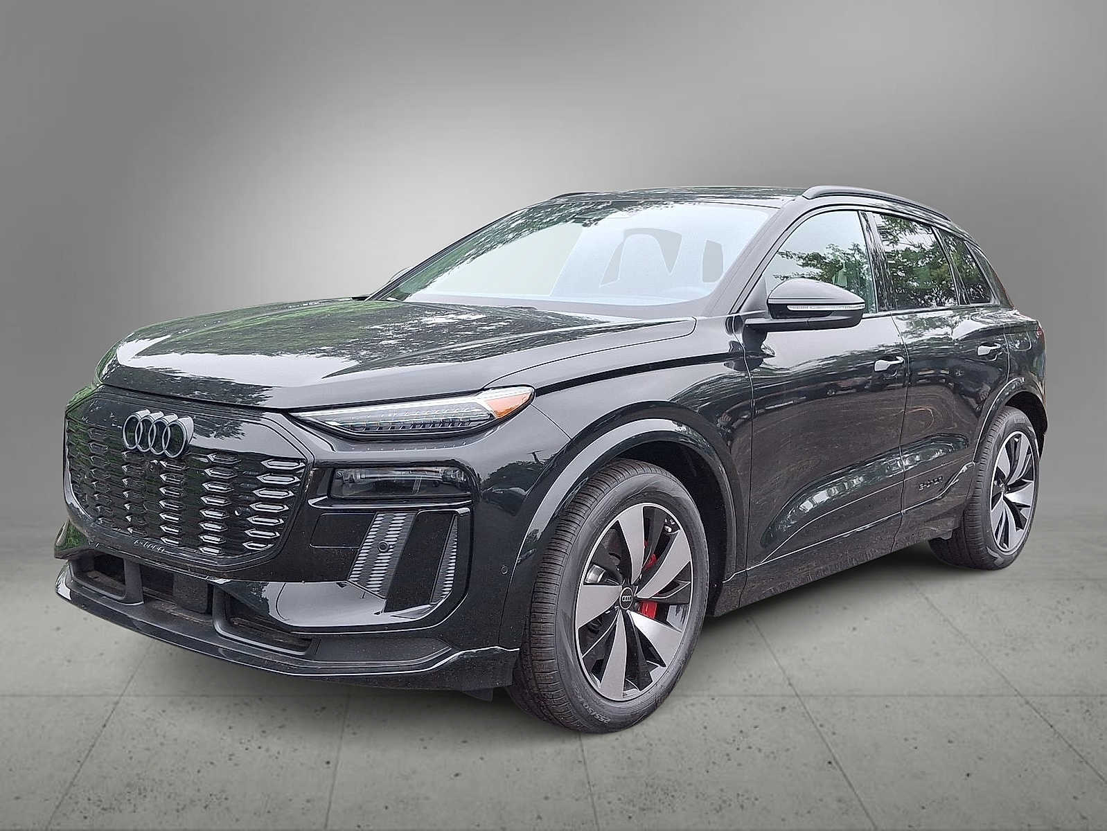2025 Audi SQ6 e-tron Premium Plus -
                  Maplewood, NJ