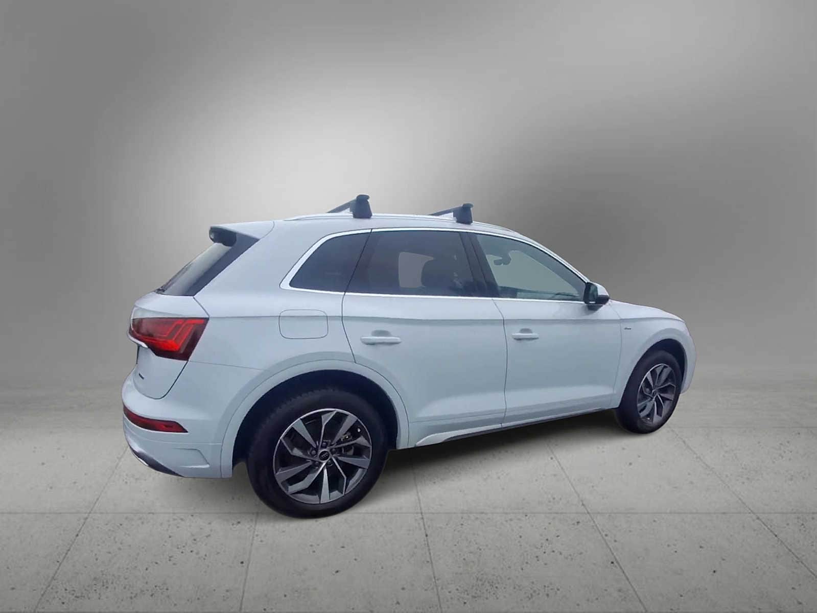 Thumbnail: 2023 Audi Q5 - 8