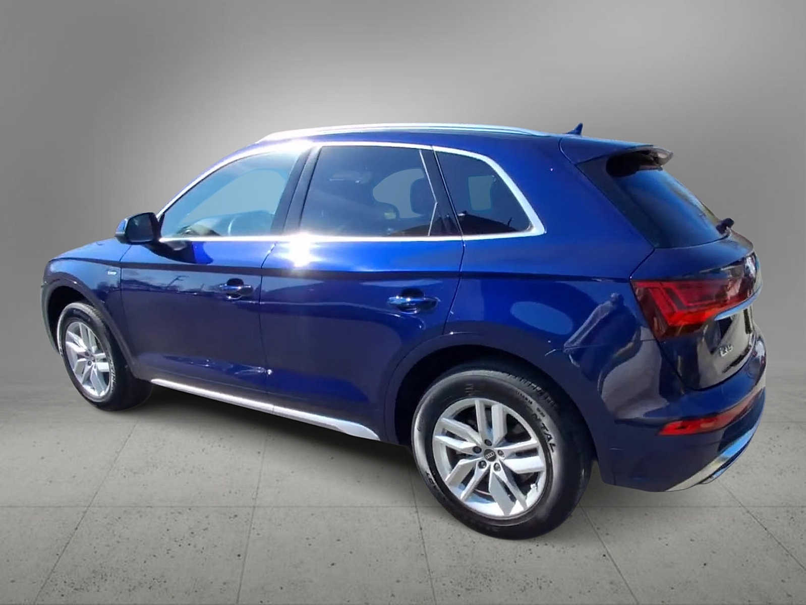 Thumbnail: 2023 Audi Q5 - 6