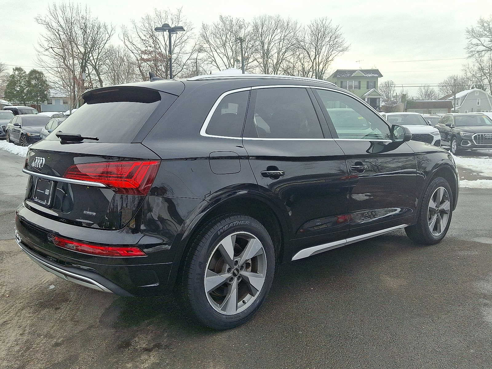 Thumbnail: 2023 Audi Q5 - 25