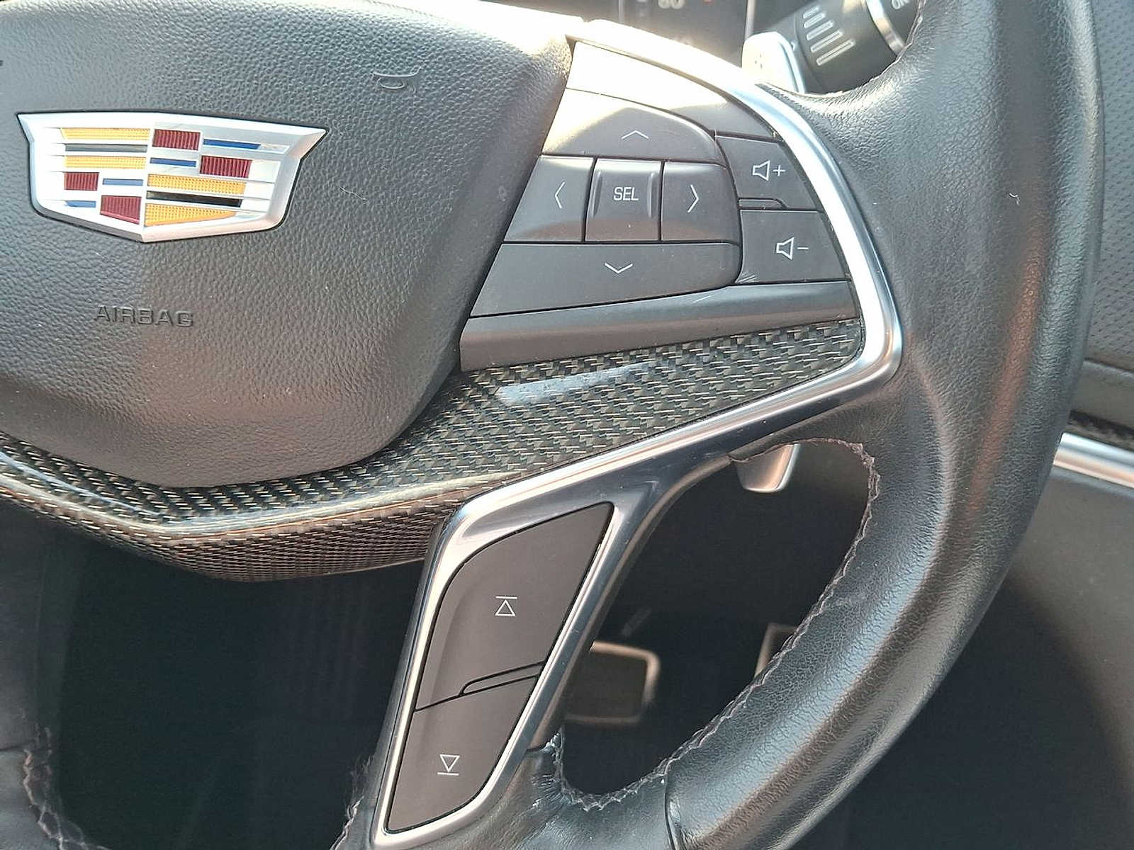 Thumbnail: 2023 Cadillac XT5 - 24