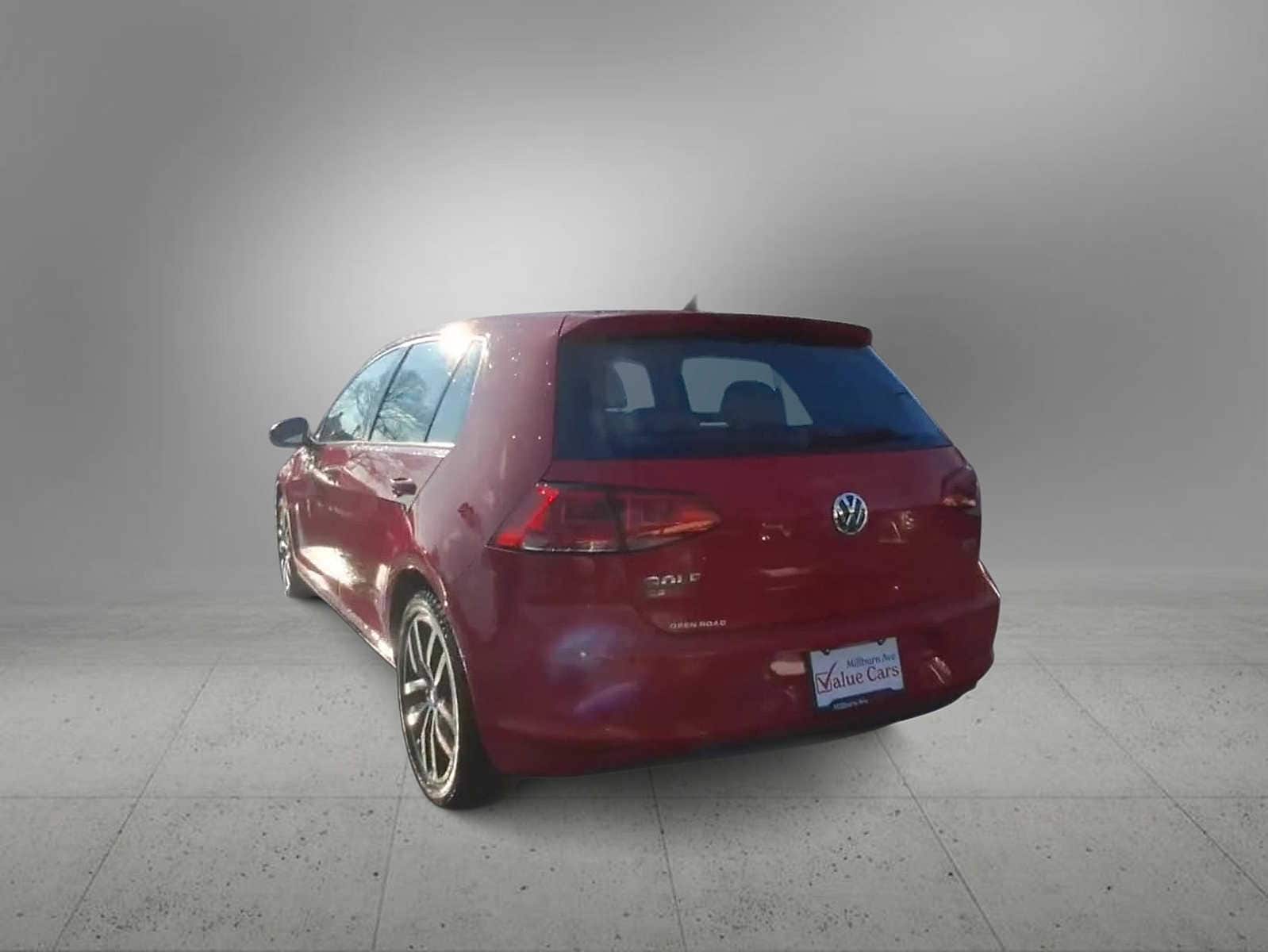 Thumbnail: 2016 Volkswagen Golf - 2