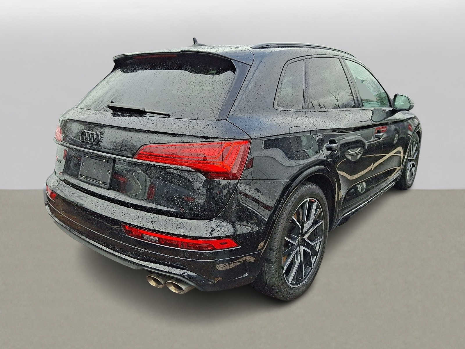Thumbnail: 2024 Audi SQ5 - 3
