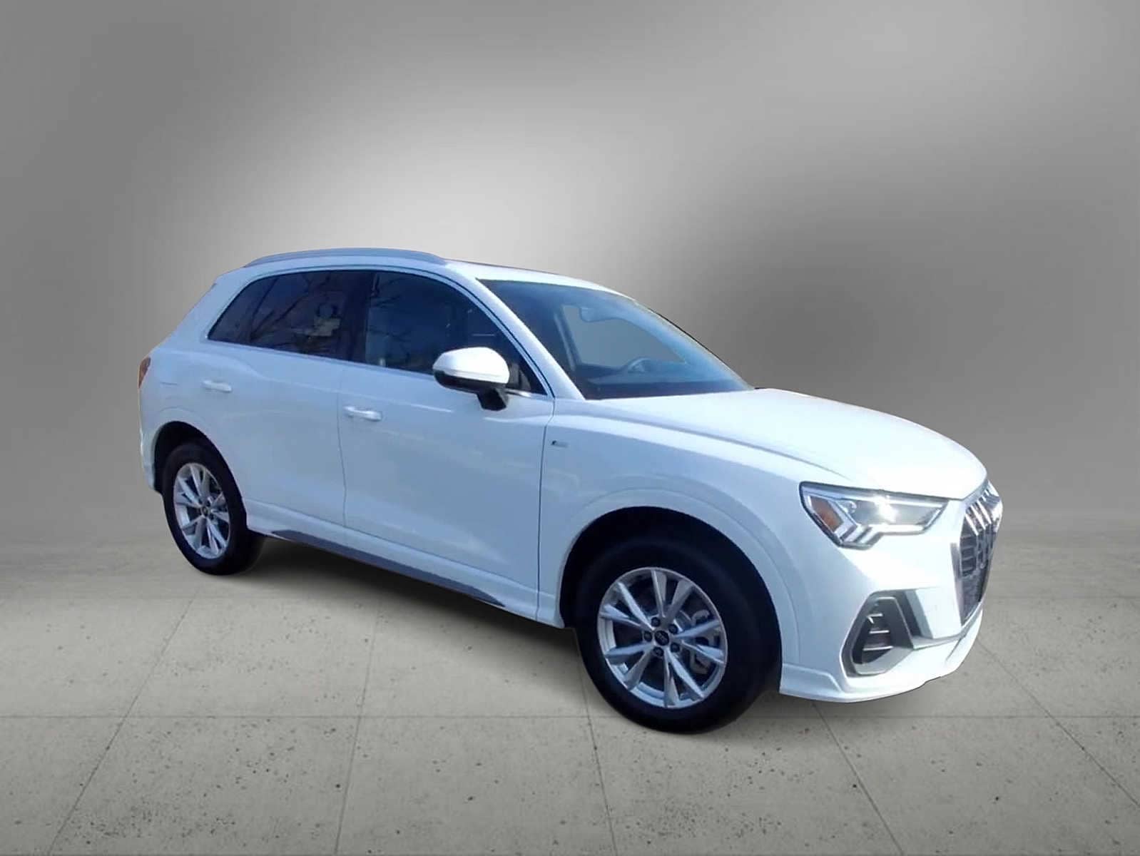 Thumbnail: 2025 Audi Q3 - 2