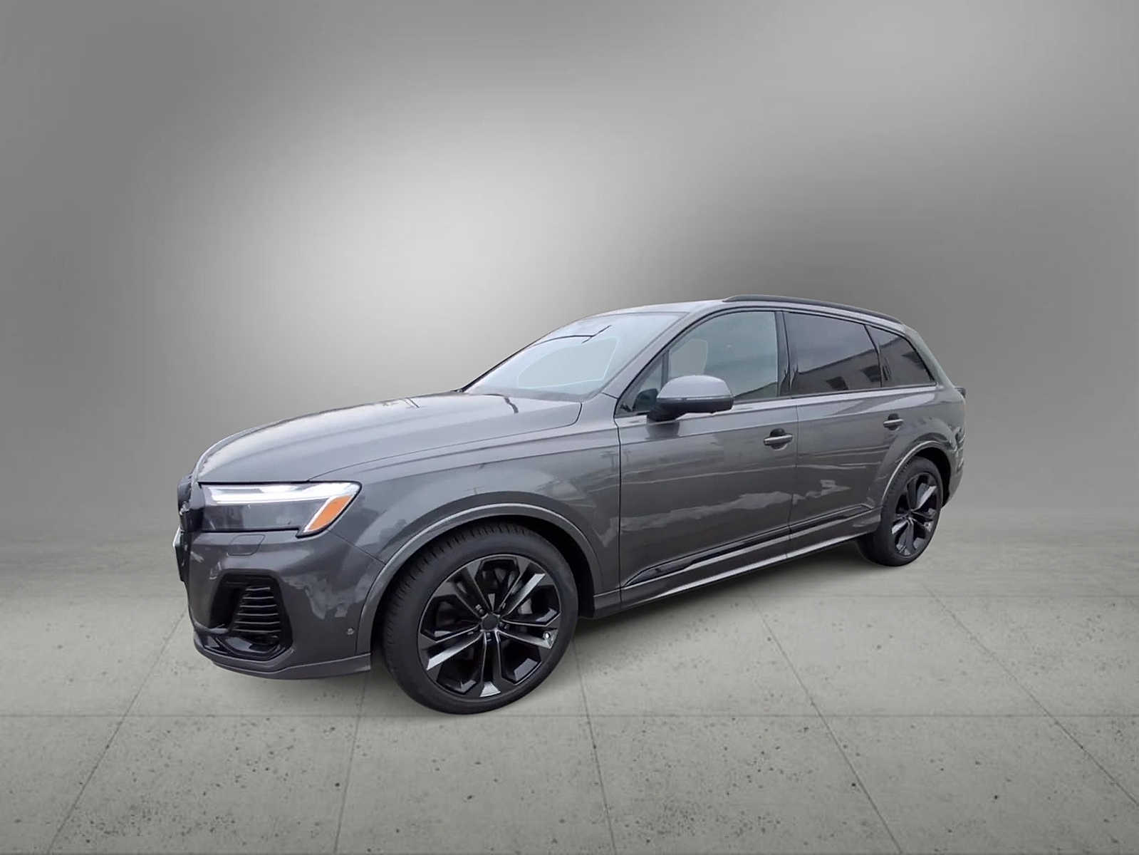 Thumbnail: 2026 Audi Q7 - 4