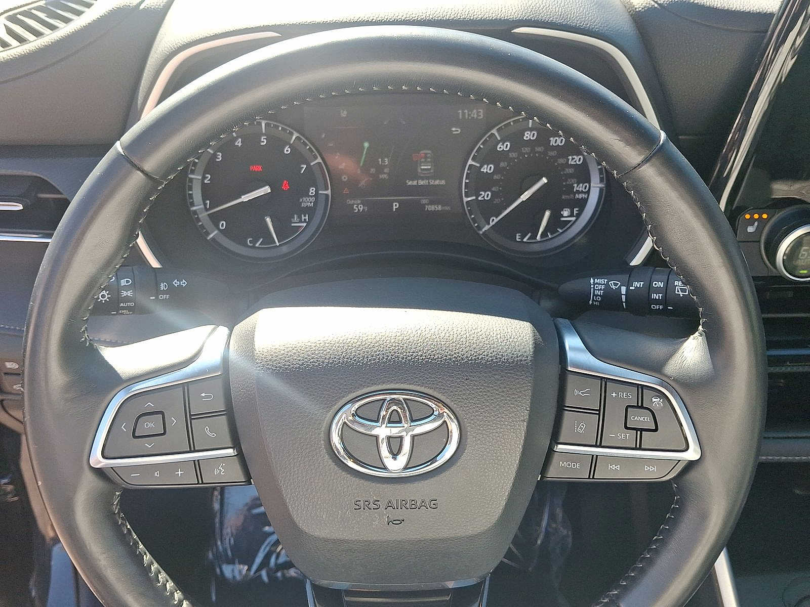 Thumbnail: 2021 Toyota Highlander - 15