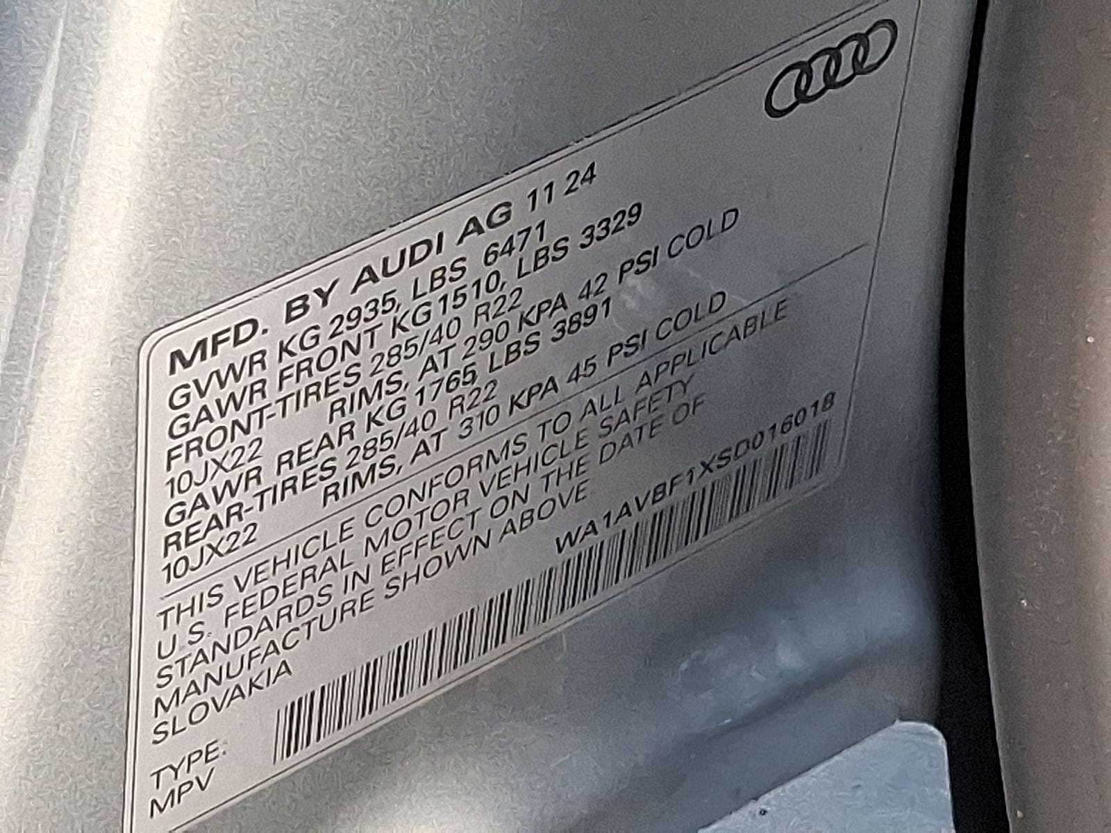 Thumbnail: 2025 Audi Q8 - 16