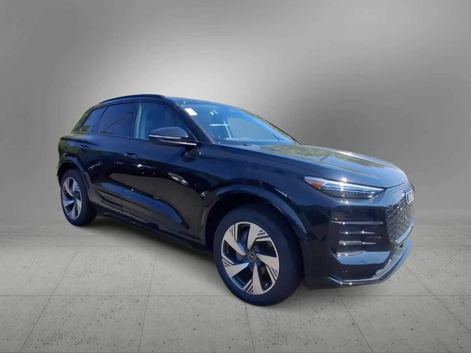 Thumbnail: 2025 Audi Q6 e-tron - 2