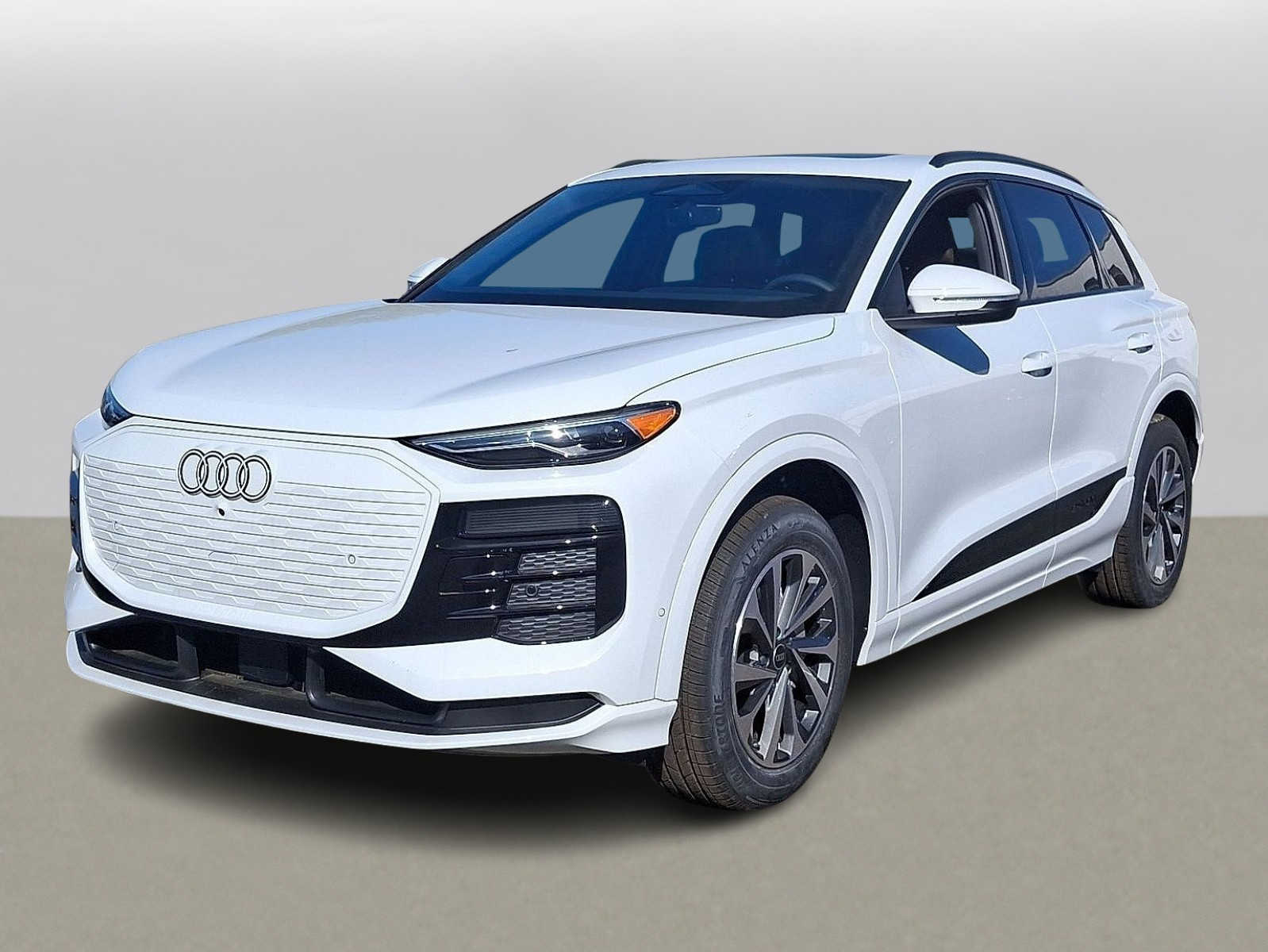 2025 Audi Q6 e-tron Premium -
                  Maplewood, NJ