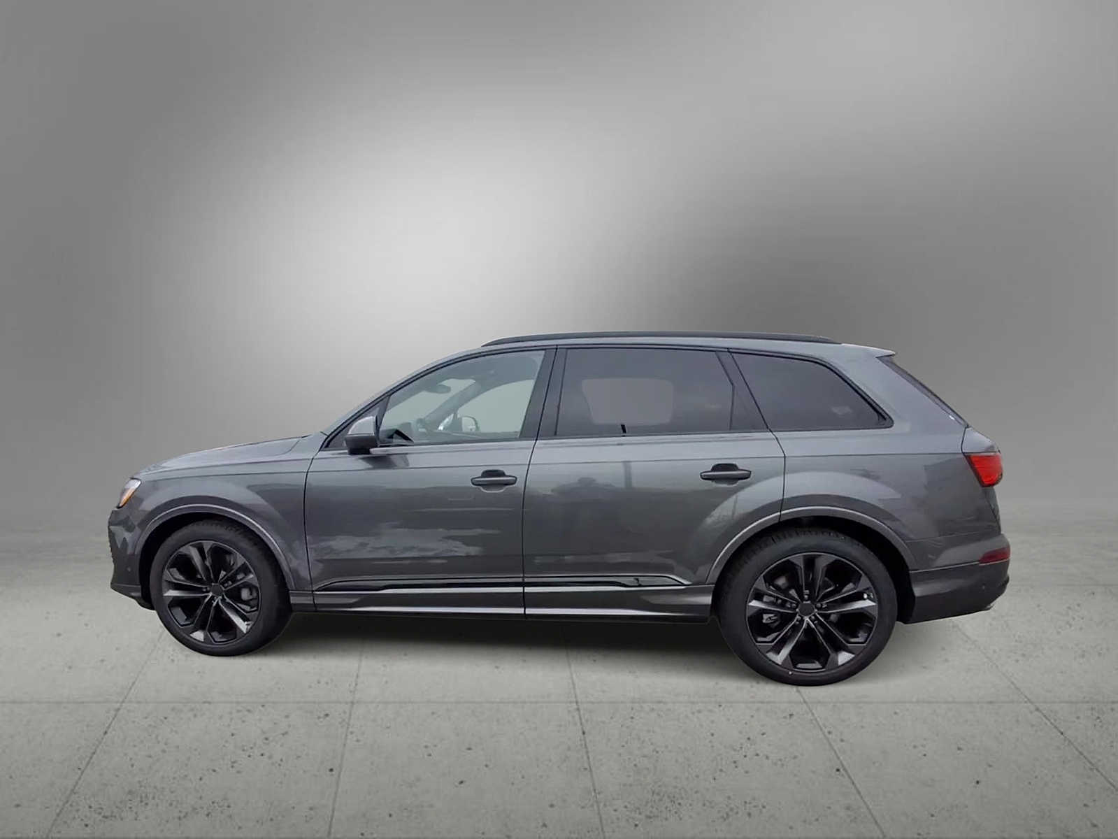 Thumbnail: 2026 Audi Q7 - 5