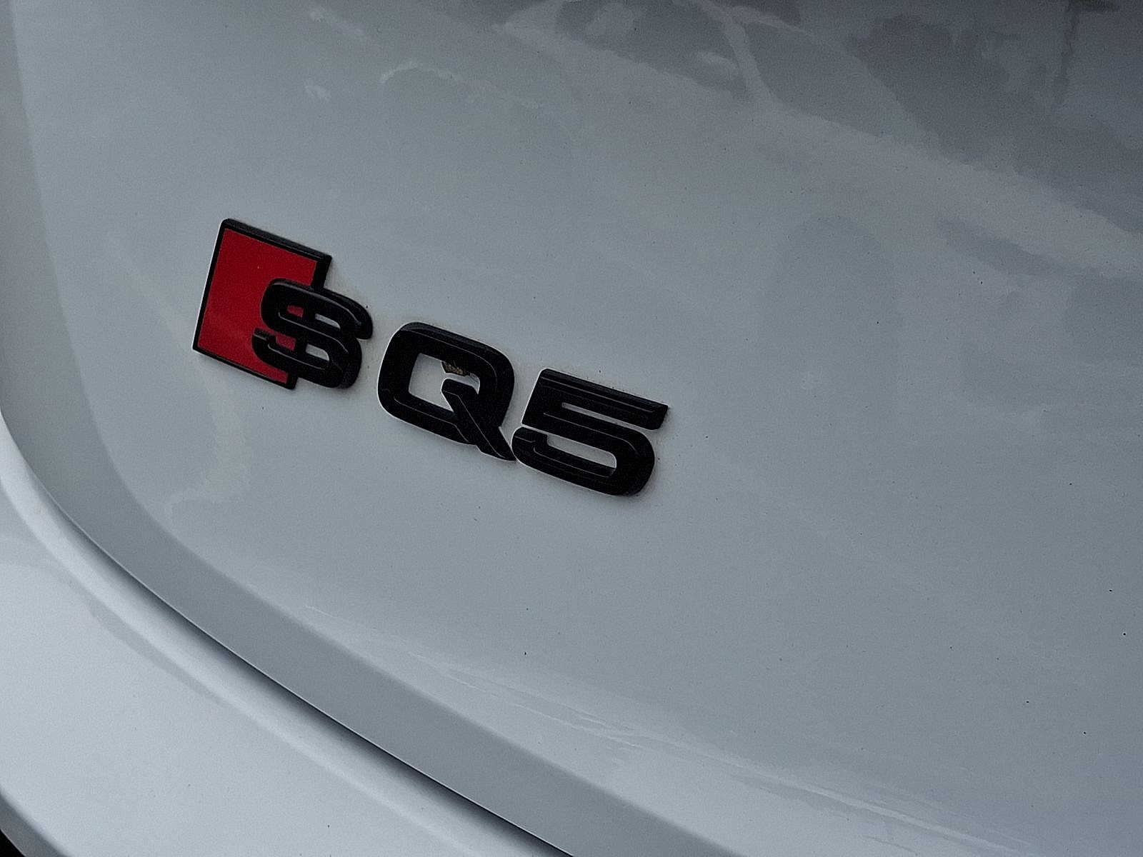 Thumbnail: 2022 Audi SQ5 - 23
